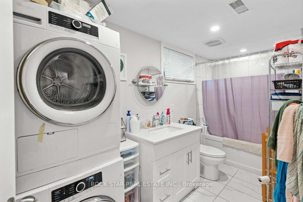 Photo 33 of 149 Victor Boulevard, Hamilton, Greeningdon — HOMEH