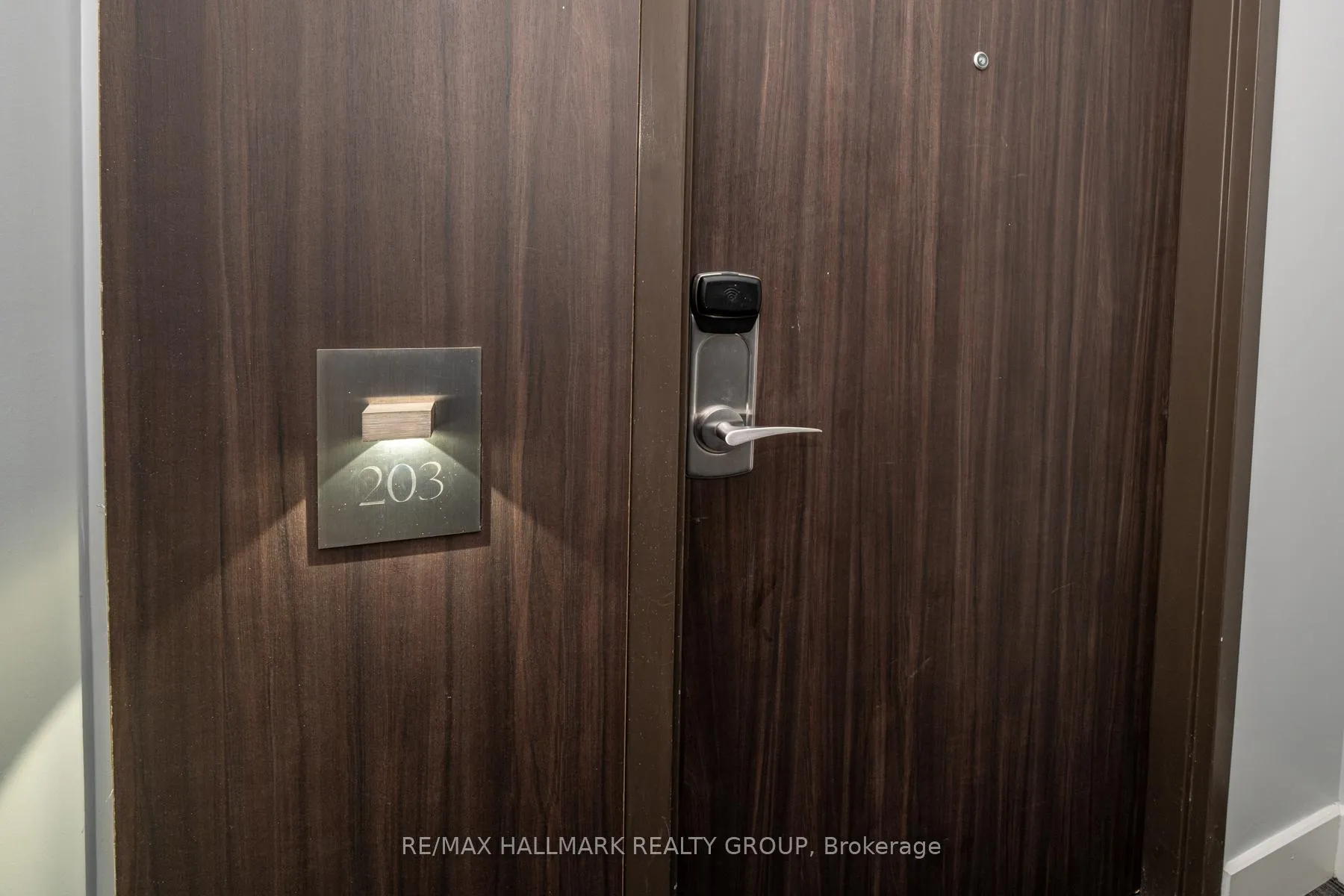 Photo 4 of Unit 203, 300 Lisgar Street, Ottawa, Ottawa Centre — HOMEH