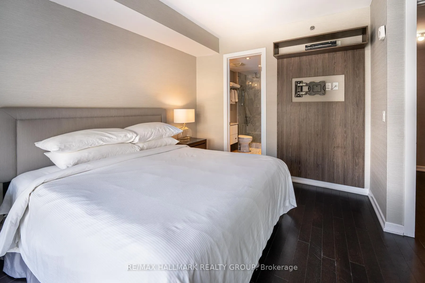 Photo 7 of Unit 203, 300 Lisgar Street, Ottawa, Ottawa Centre — HOMEH