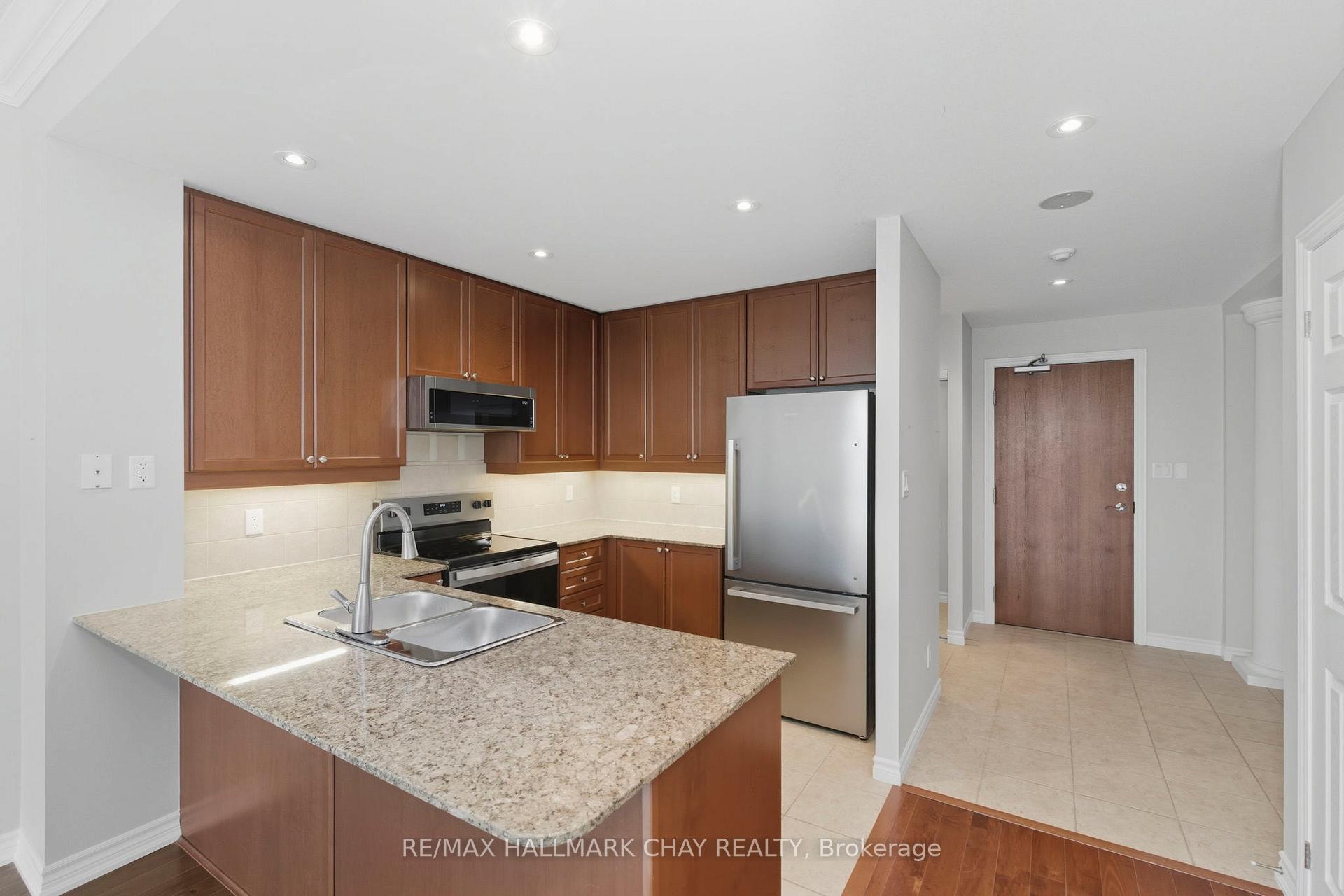Photo 10 of Unit 603, 33 Ellen Street, Barrie, City Centre — HOMEH