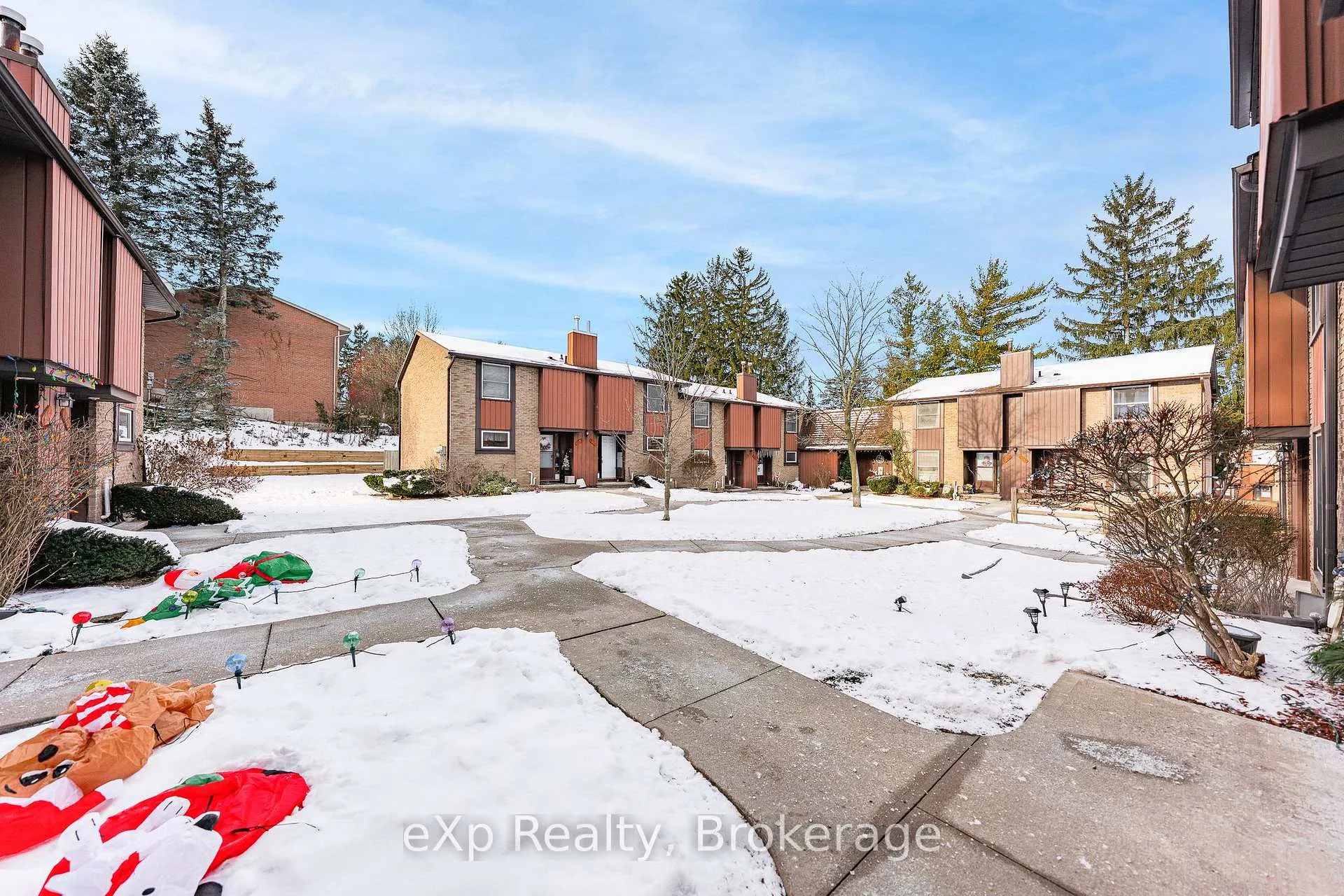 Photo 5 of Unit 66, 539 Willow Road, Guelph, Willow West/Sugarbush/West Acres — HOMEH