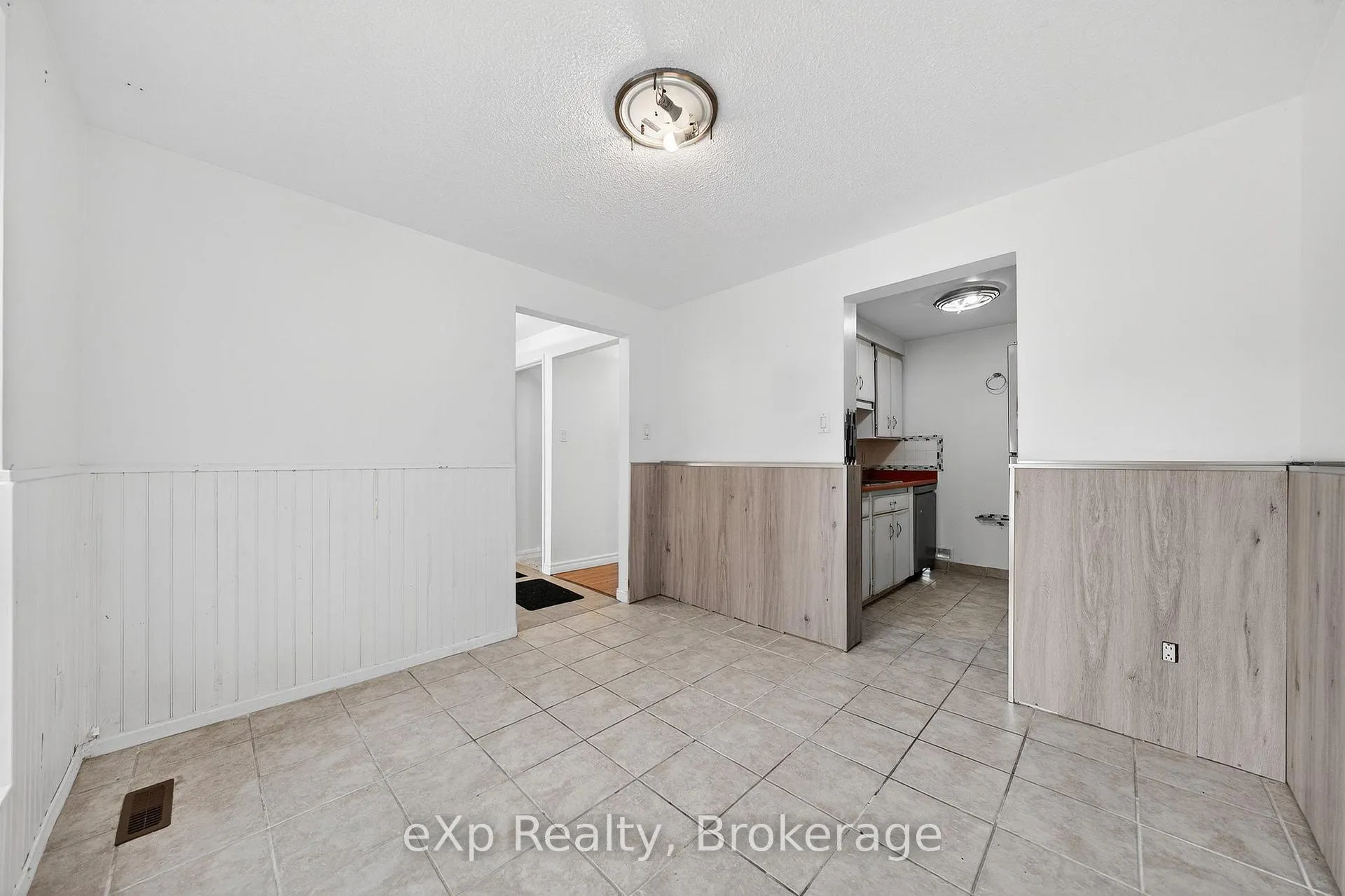 Photo 9 of Unit 66, 539 Willow Road, Guelph, Willow West/Sugarbush/West Acres — HOMEH