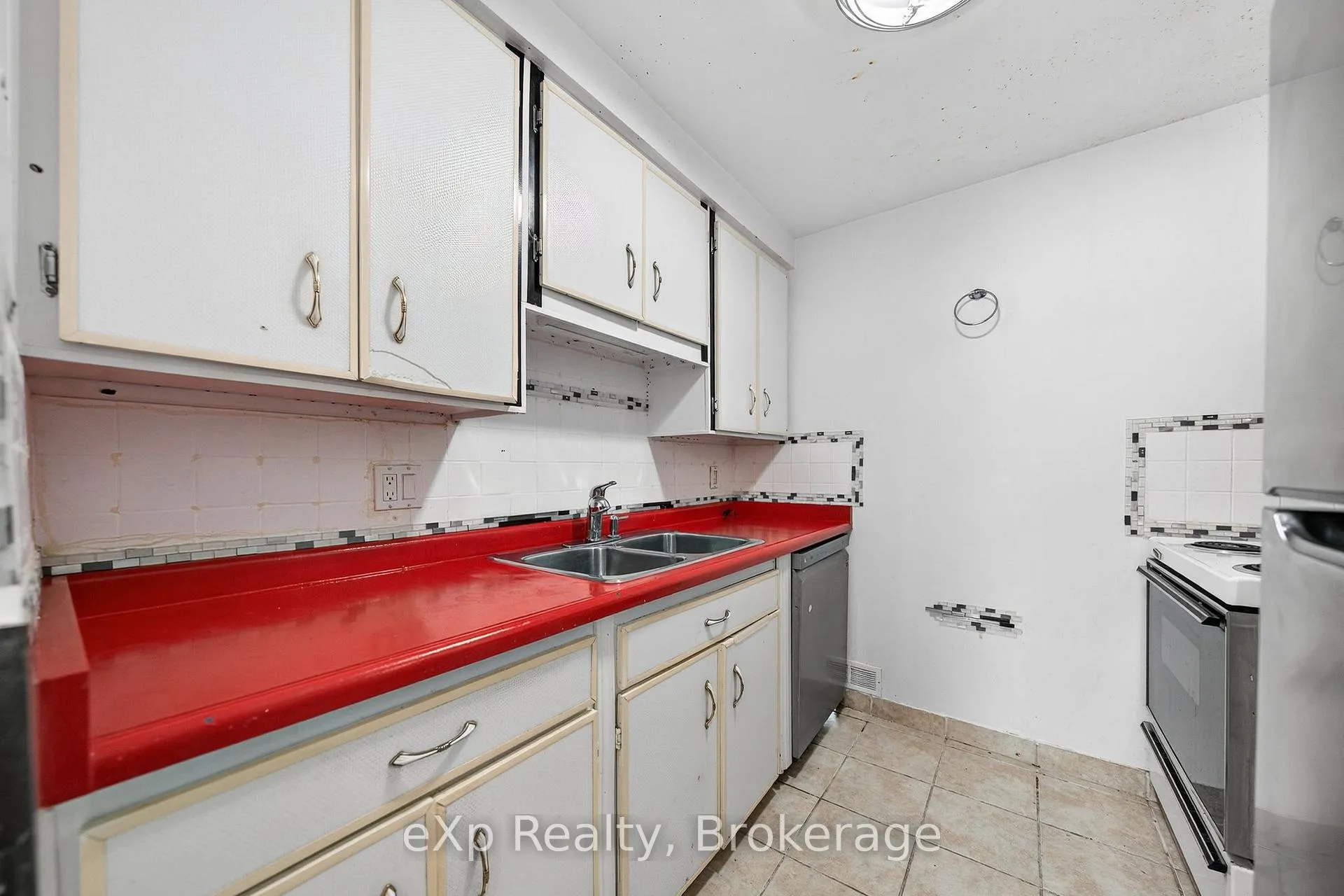Photo 10 of Unit 66, 539 Willow Road, Guelph, Willow West/Sugarbush/West Acres — HOMEH