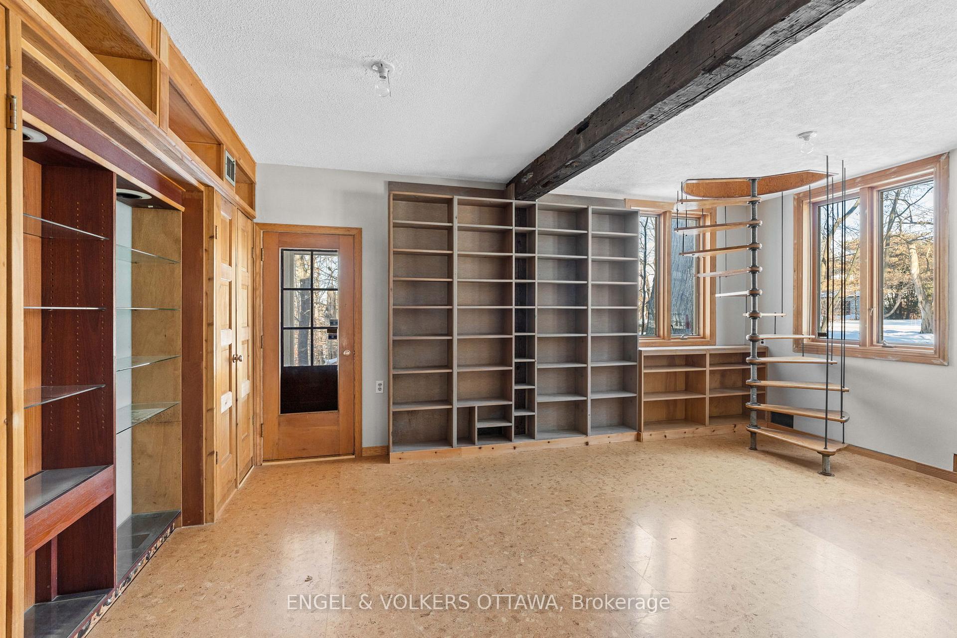 Photo 18 of 32 Ryeburn Drive, Ottawa, Riverside South/Gloucester Glen — HOMEH