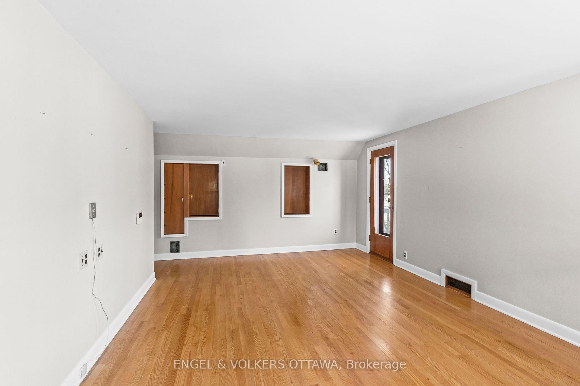 Photo 23 of 32 Ryeburn Drive, Ottawa, Riverside South/Gloucester Glen — HOMEH