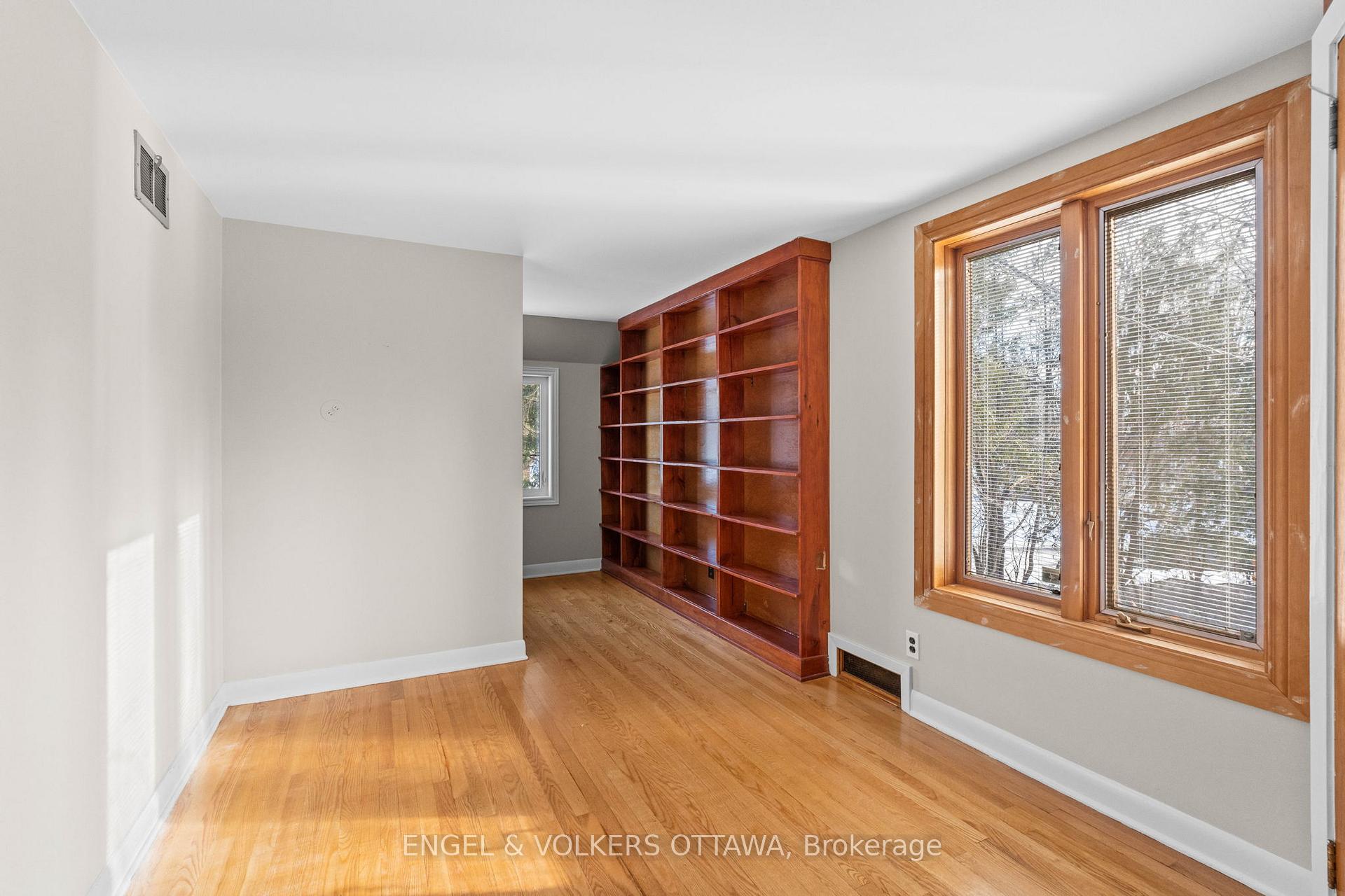Photo 45 of 32 Ryeburn Drive, Ottawa, Riverside South/Gloucester Glen — HOMEH