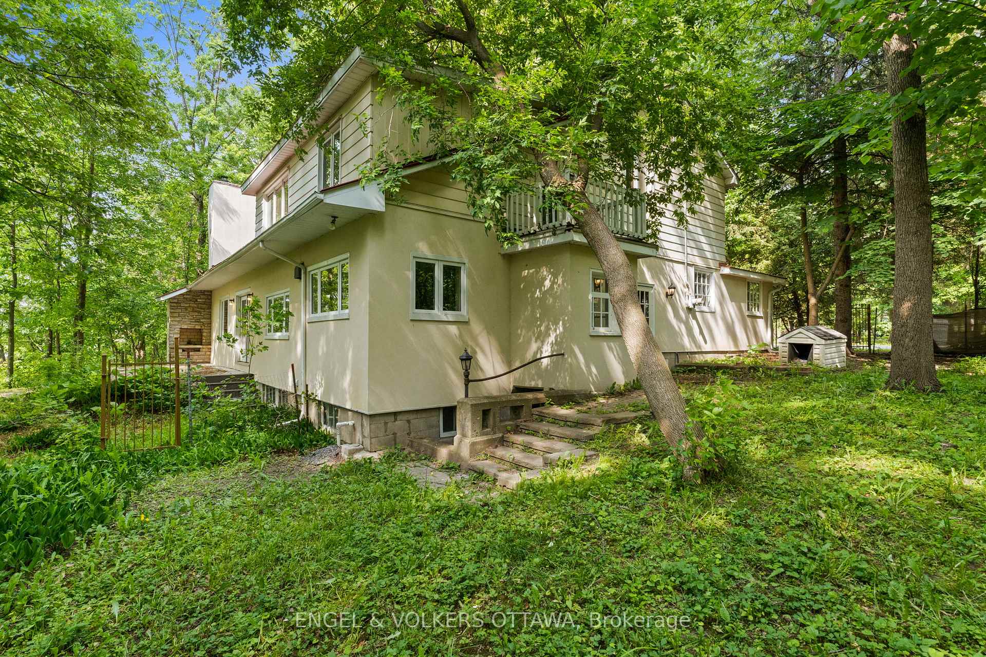 Photo 34 of 32 Ryeburn Drive, Ottawa, Riverside South/Gloucester Glen — HOMEH