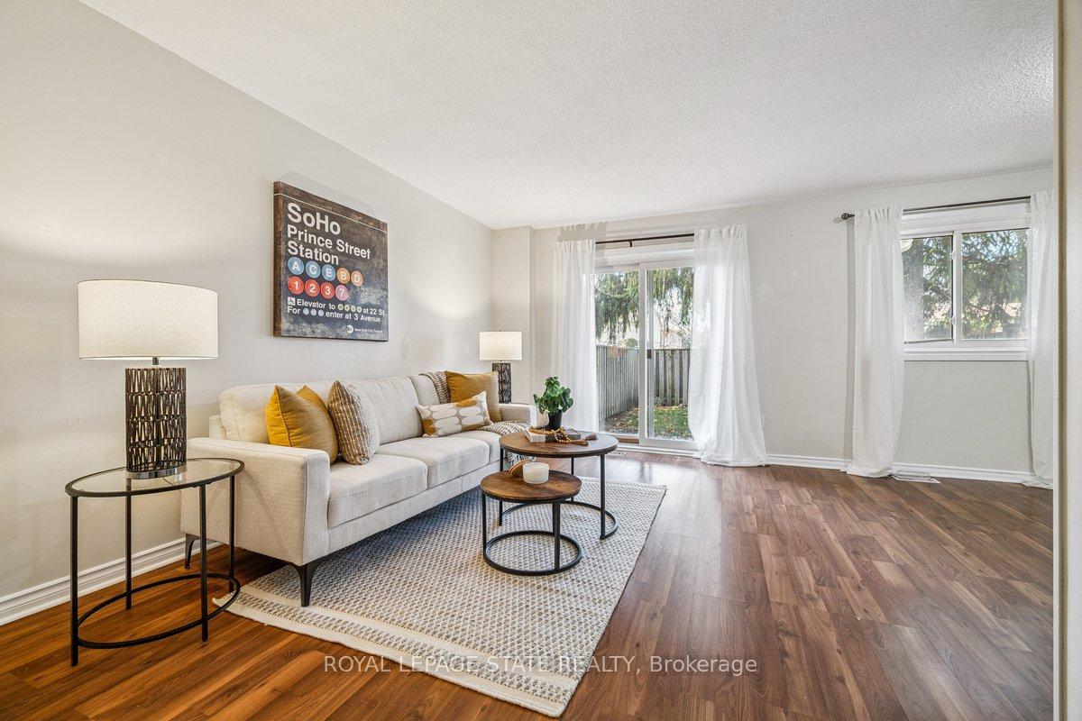 Photo 5 of Unit 17, 1455 Garth Street, Hamilton, Sheldon — HOMEH