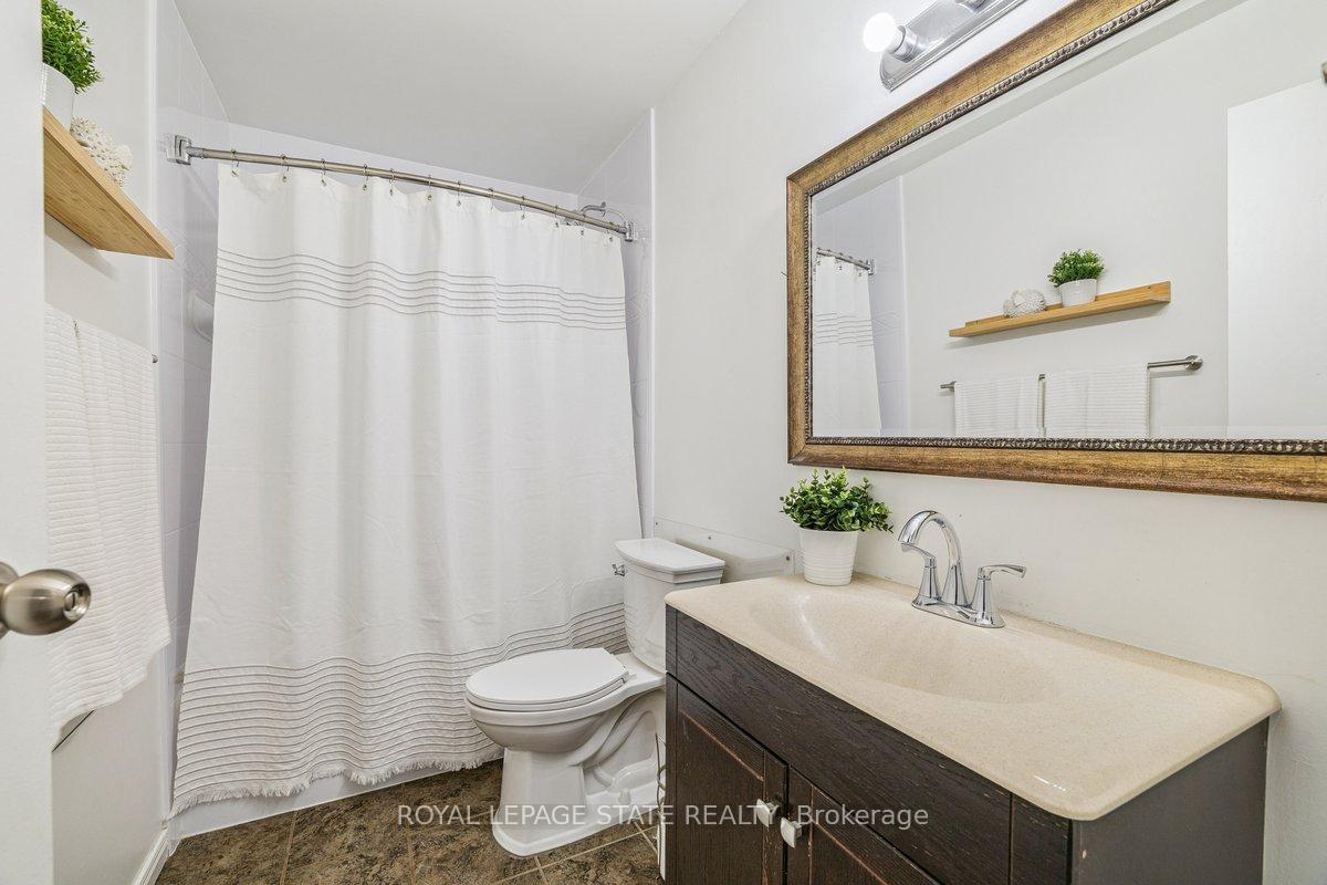 Photo 17 of Unit 17, 1455 Garth Street, Hamilton, Sheldon — HOMEH