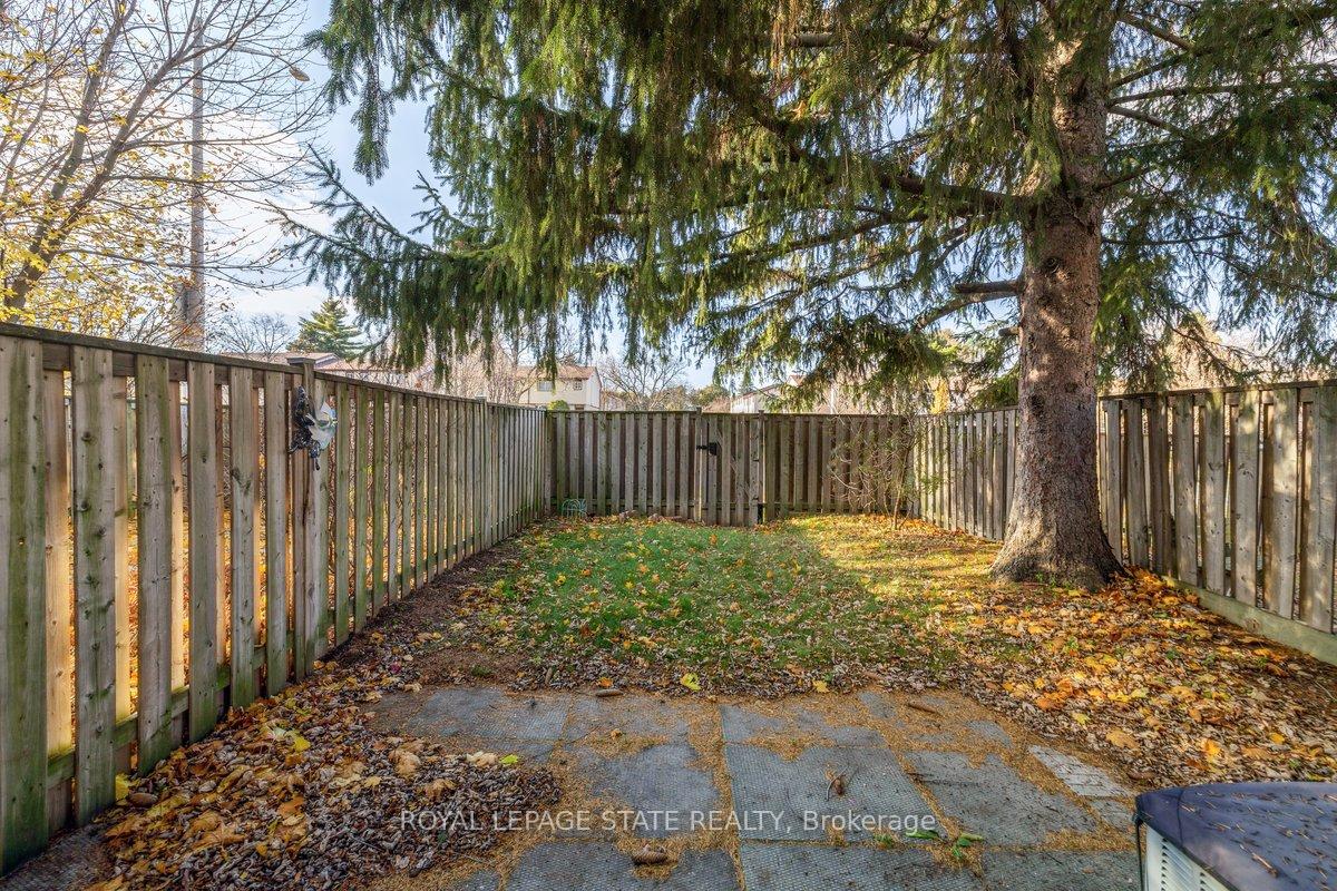 Photo 23 of Unit 17, 1455 Garth Street, Hamilton, Sheldon — HOMEH