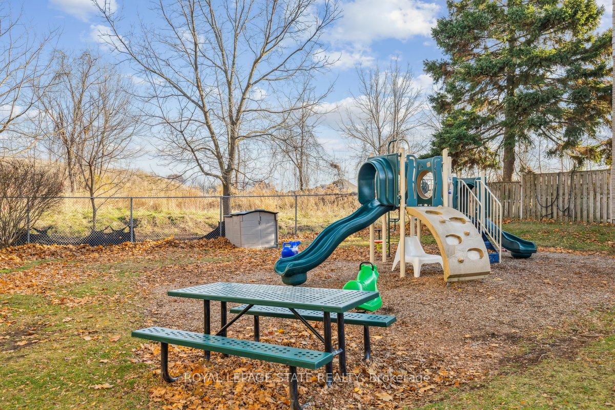 Photo 25 of Unit 17, 1455 Garth Street, Hamilton, Sheldon — HOMEH