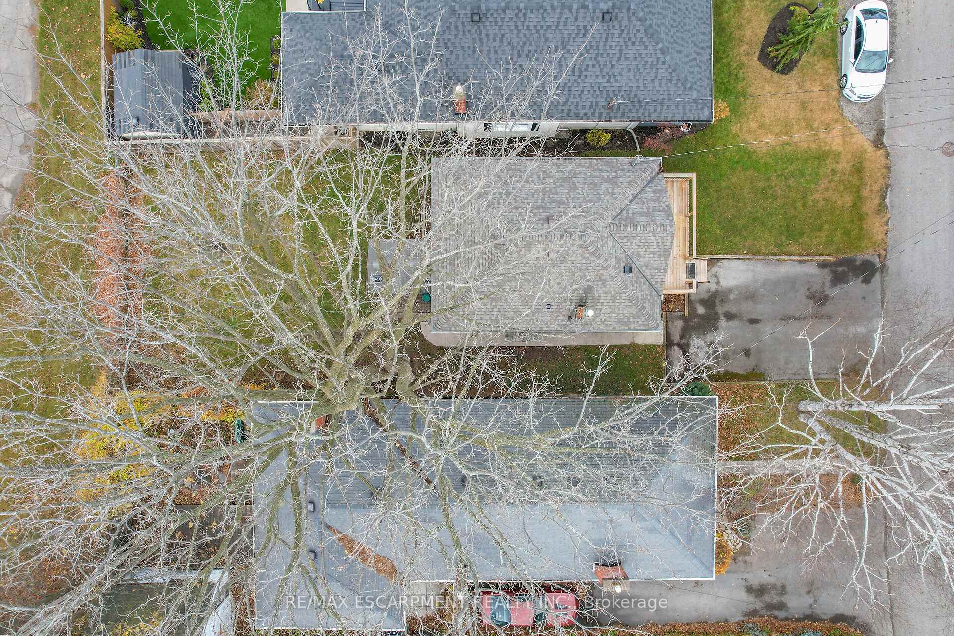 Photo 3 of 15 Verdun Avenue, St. Catharines, Port Dalhousie — HOMEH