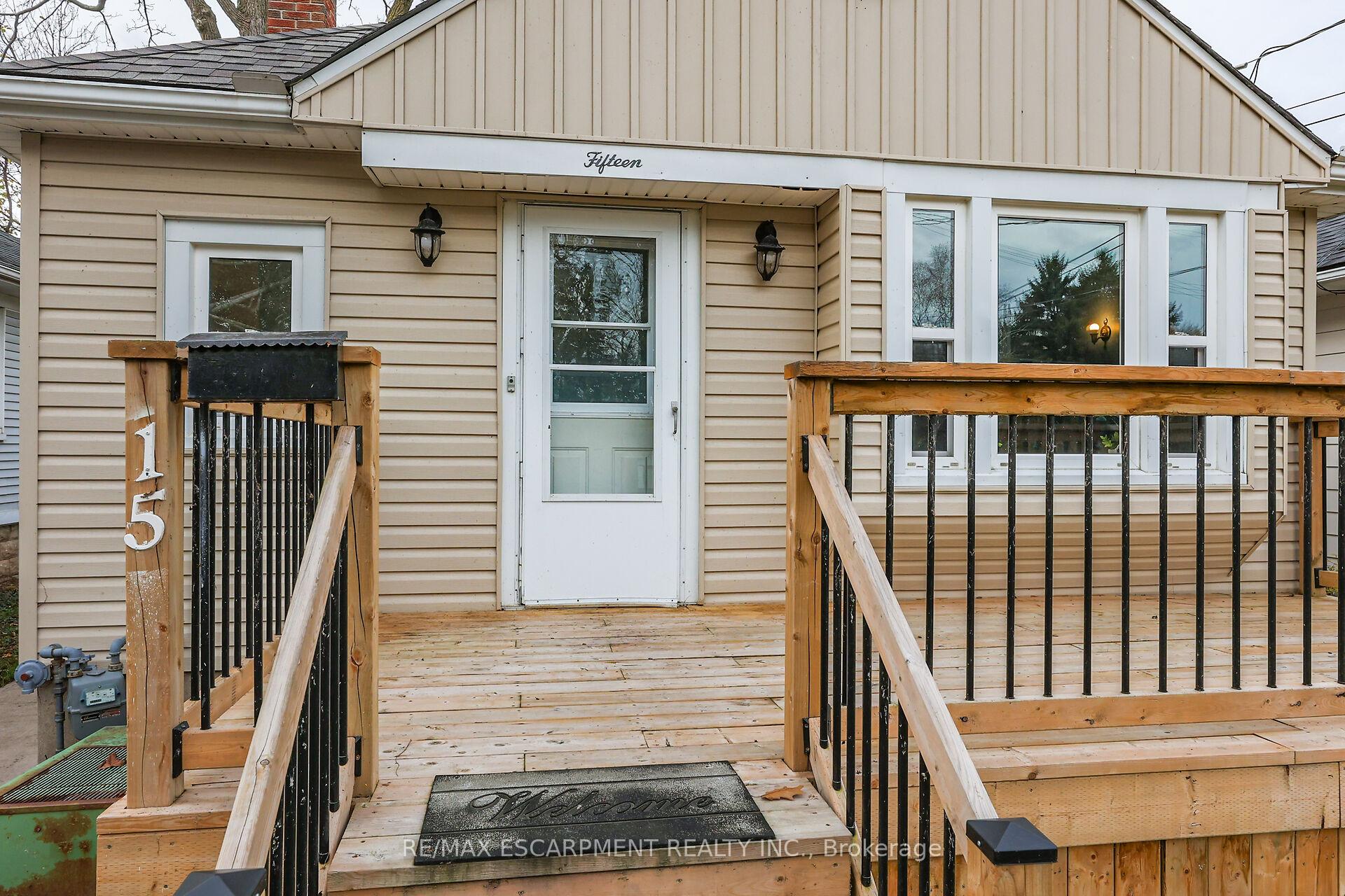 Photo 4 of 15 Verdun Avenue, St. Catharines, Port Dalhousie — HOMEH