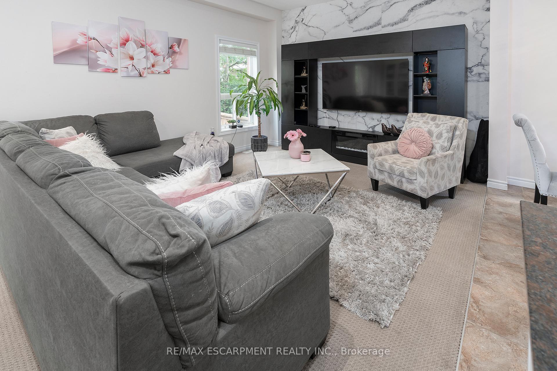 Photo 9 of Unit 14, 345 Glancaster Road, Hamilton, Villages of Glancaster — HOMEH