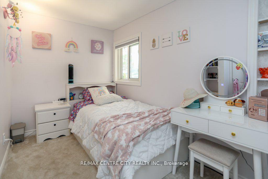 Photo 16 of 161 Fairview Avenue, St. Thomas — HOMEH