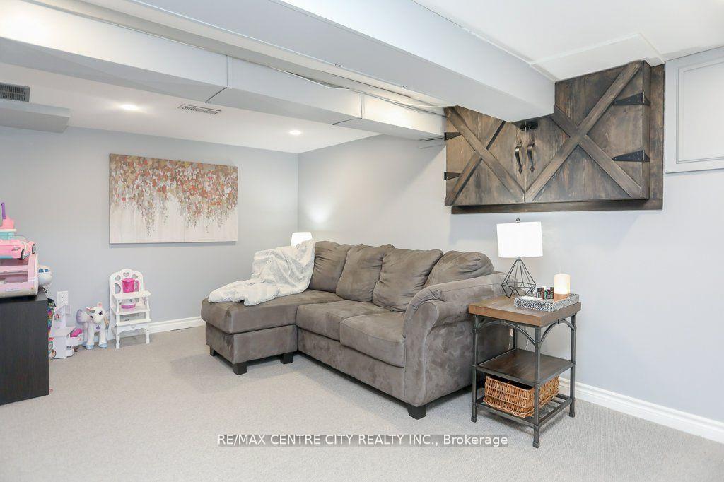 Photo 25 of 161 Fairview Avenue, St. Thomas — HOMEH