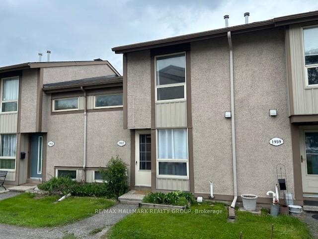 Photo 1 of 1957 Stonehenge Crescent, Ottawa, Pineview — HOMEH
