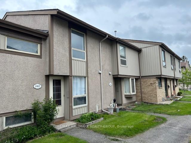 Photo 2 of 1957 Stonehenge Crescent, Ottawa, Pineview — HOMEH
