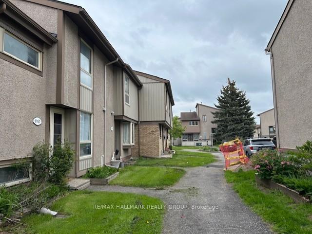 Photo 3 of 1957 Stonehenge Crescent, Ottawa, Pineview — HOMEH