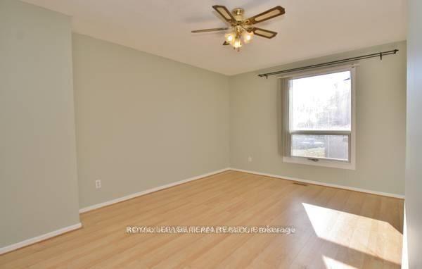 Photo 11 of 1957 Stonehenge Crescent, Ottawa, Pineview — HOMEH