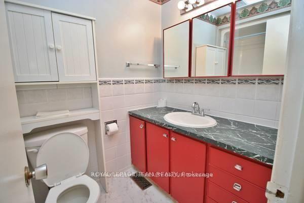 Photo 15 of 1957 Stonehenge Crescent, Ottawa, Pineview — HOMEH