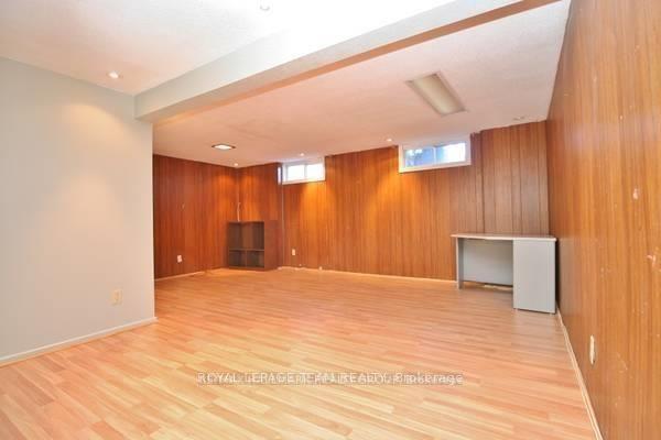 Photo 17 of 1957 Stonehenge Crescent, Ottawa, Pineview — HOMEH