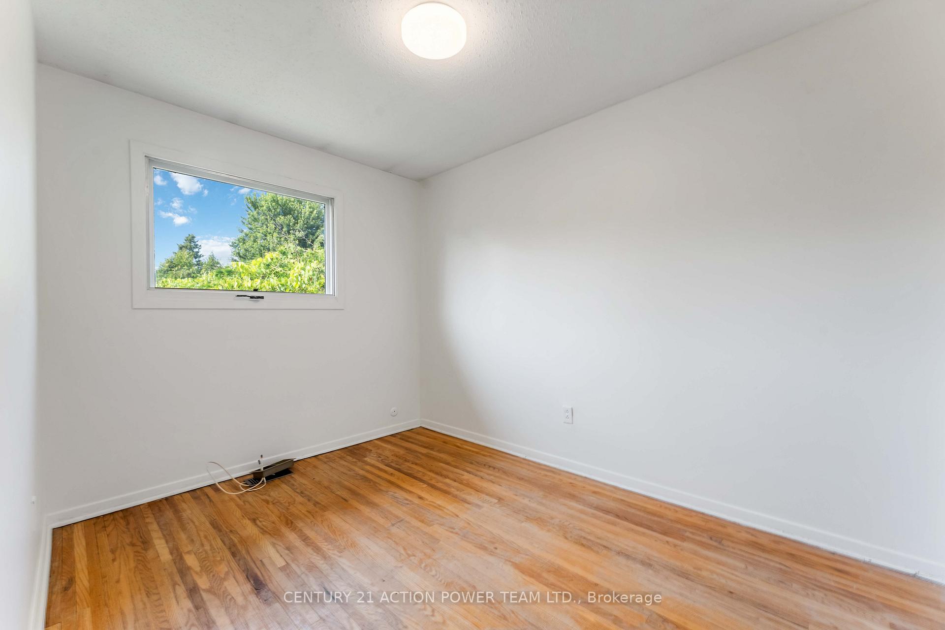 Photo 21 of 63 Chesterton Drive, Ottawa, Borden Farm/Stewart Farm/Carleton Heights/Parkwood Hills — HOMEH