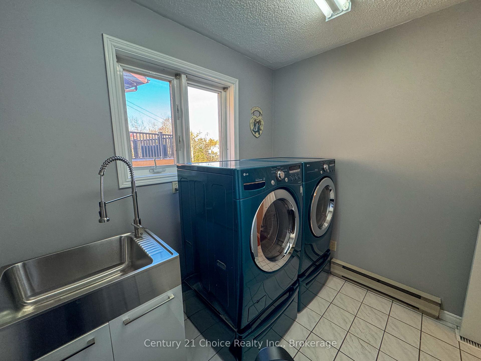 Photo 16 of 76 Prince Charles Crescent, Sault Ste Marie, Ward 3 — HOMEH