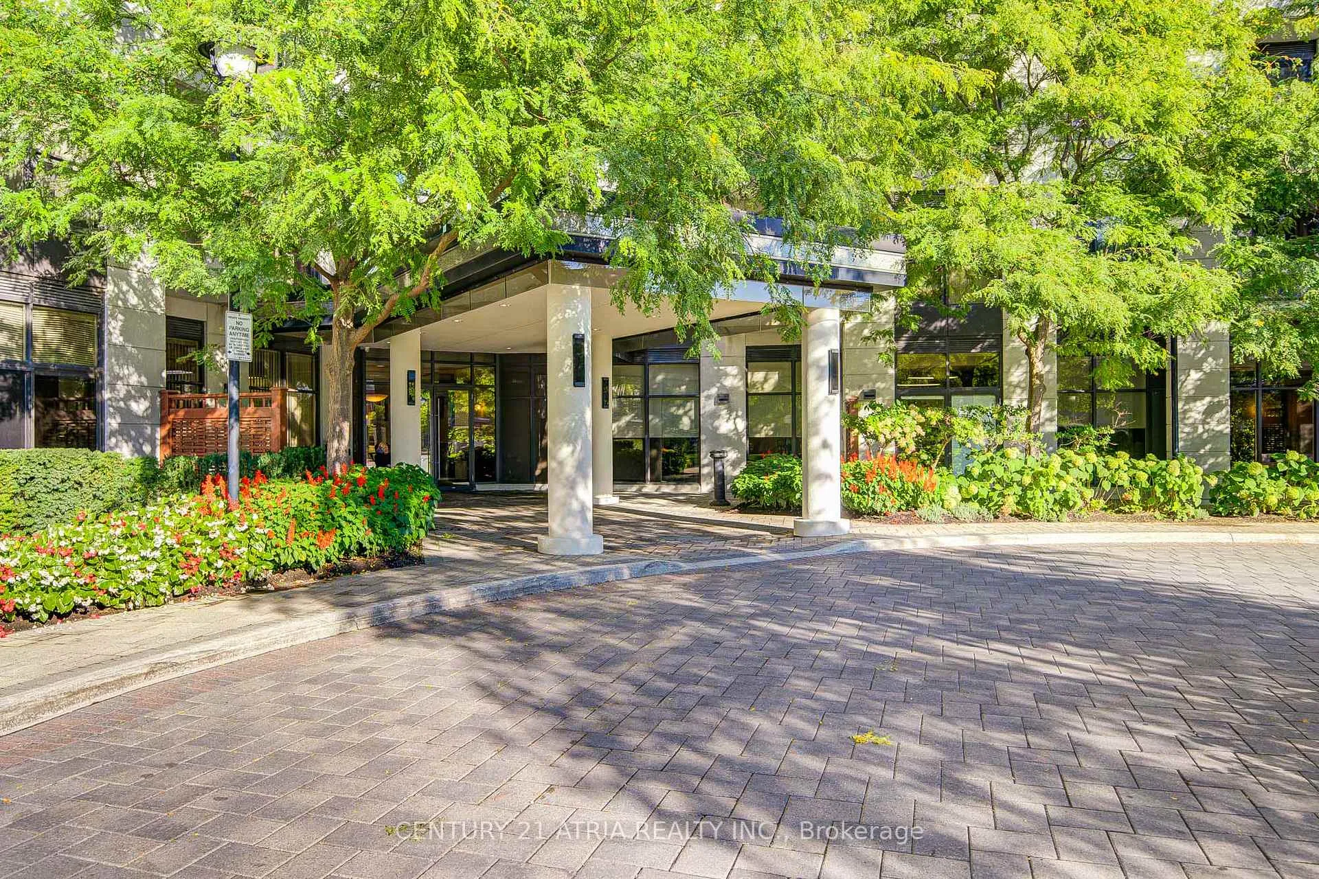 Photo 3 of Unit 308, 18 Harding Boulevard, Richmond Hill, Harding — HOMEH