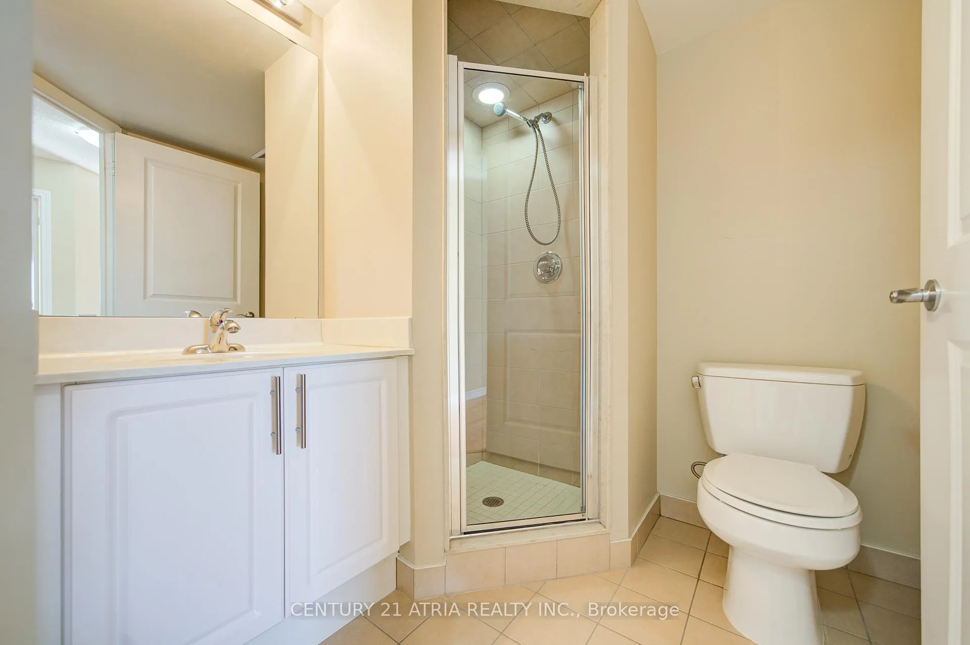 Photo 5 of Unit 308, 18 Harding Boulevard, Richmond Hill, Harding — HOMEH