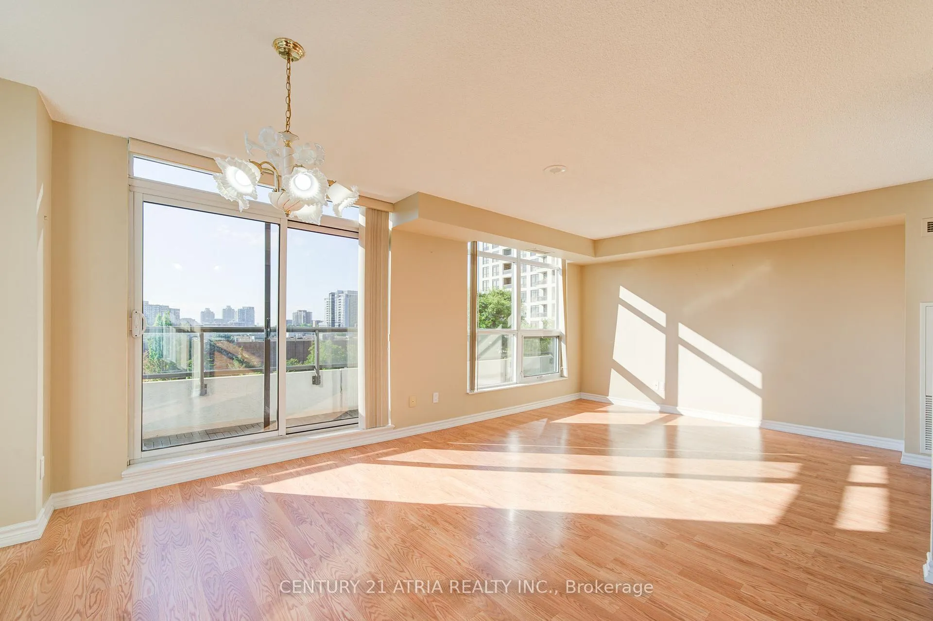 Photo 11 of Unit 308, 18 Harding Boulevard, Richmond Hill, Harding — HOMEH