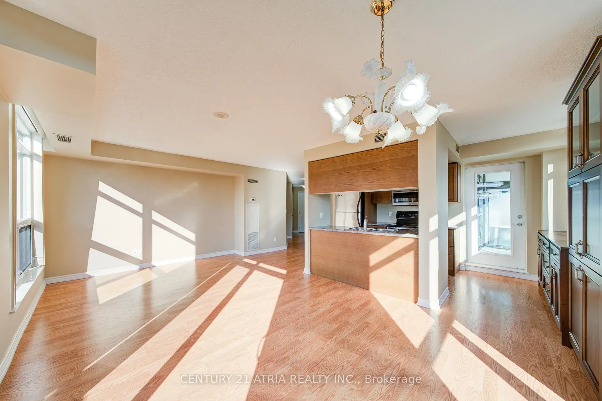 Photo 12 of Unit 308, 18 Harding Boulevard, Richmond Hill, Harding — HOMEH