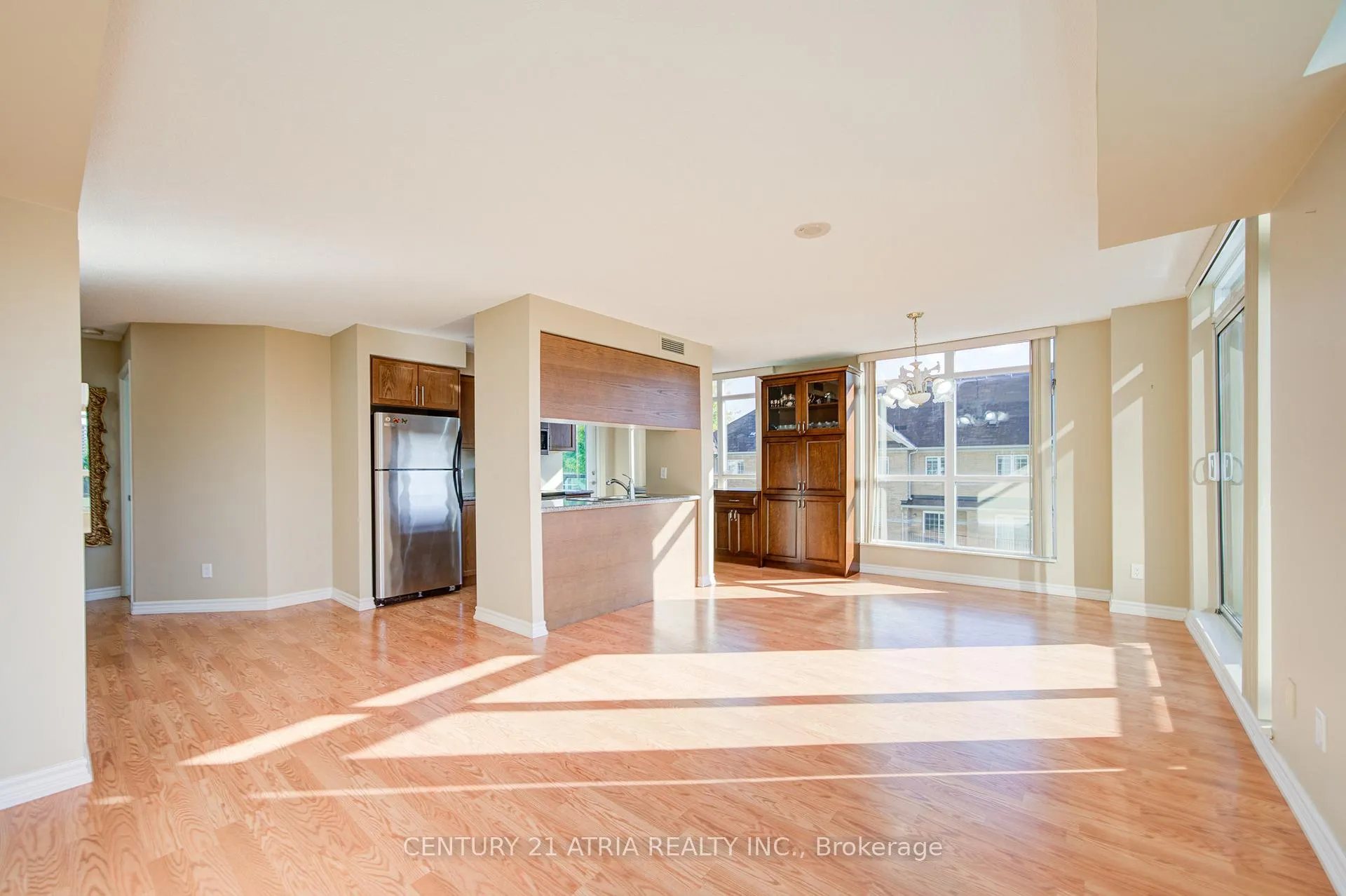 Photo 13 of Unit 308, 18 Harding Boulevard, Richmond Hill, Harding — HOMEH