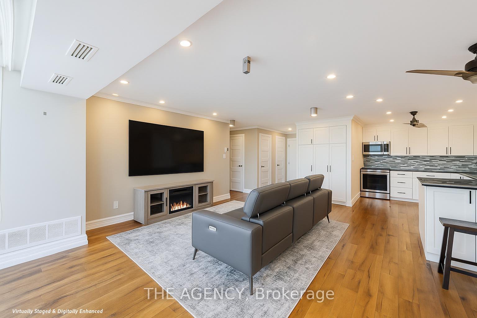 Photo 12 of Unit 1012, 500 Green Road, Hamilton, Lakeshore — HOMEH