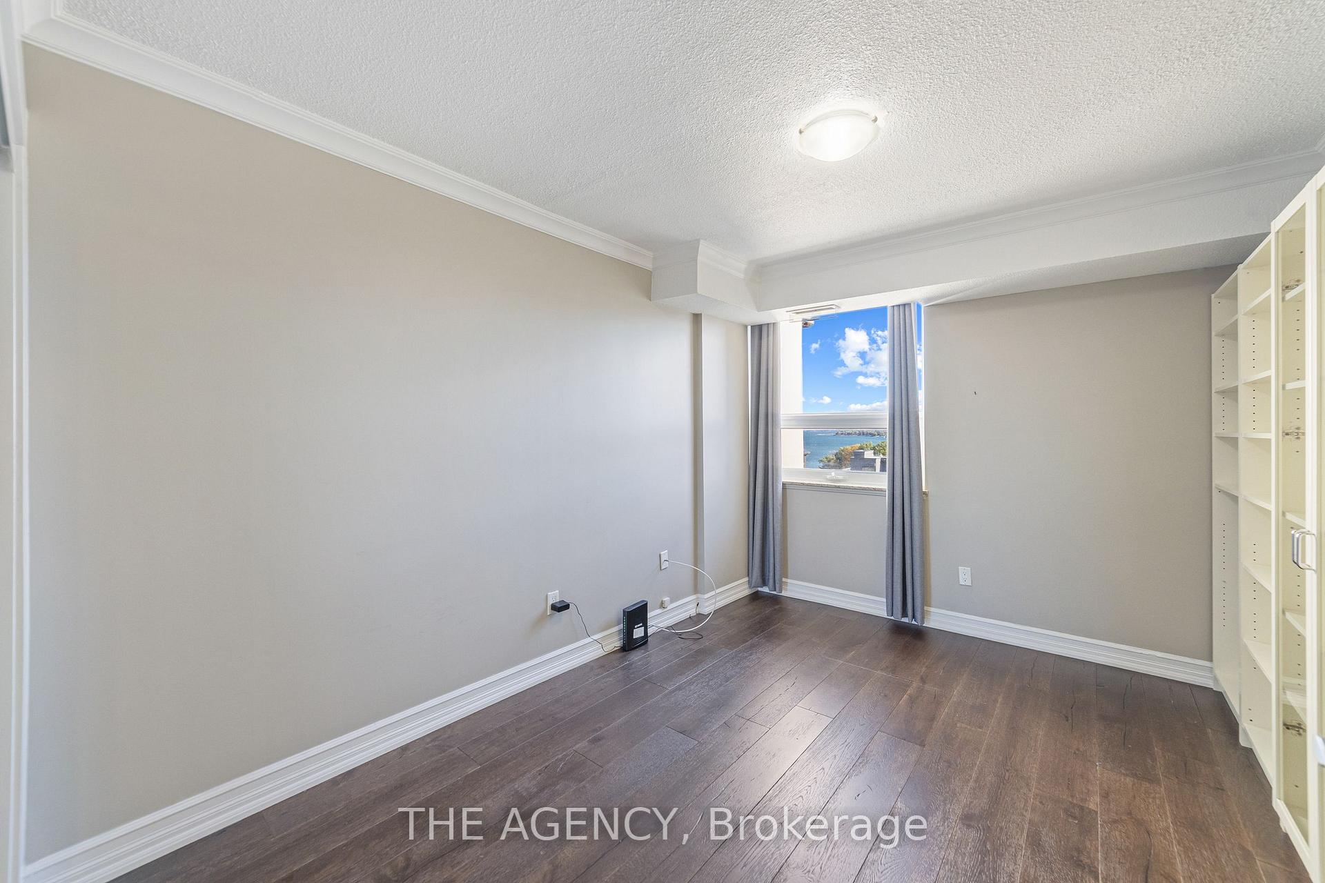 Photo 23 of Unit 1012, 500 Green Road, Hamilton, Lakeshore — HOMEH