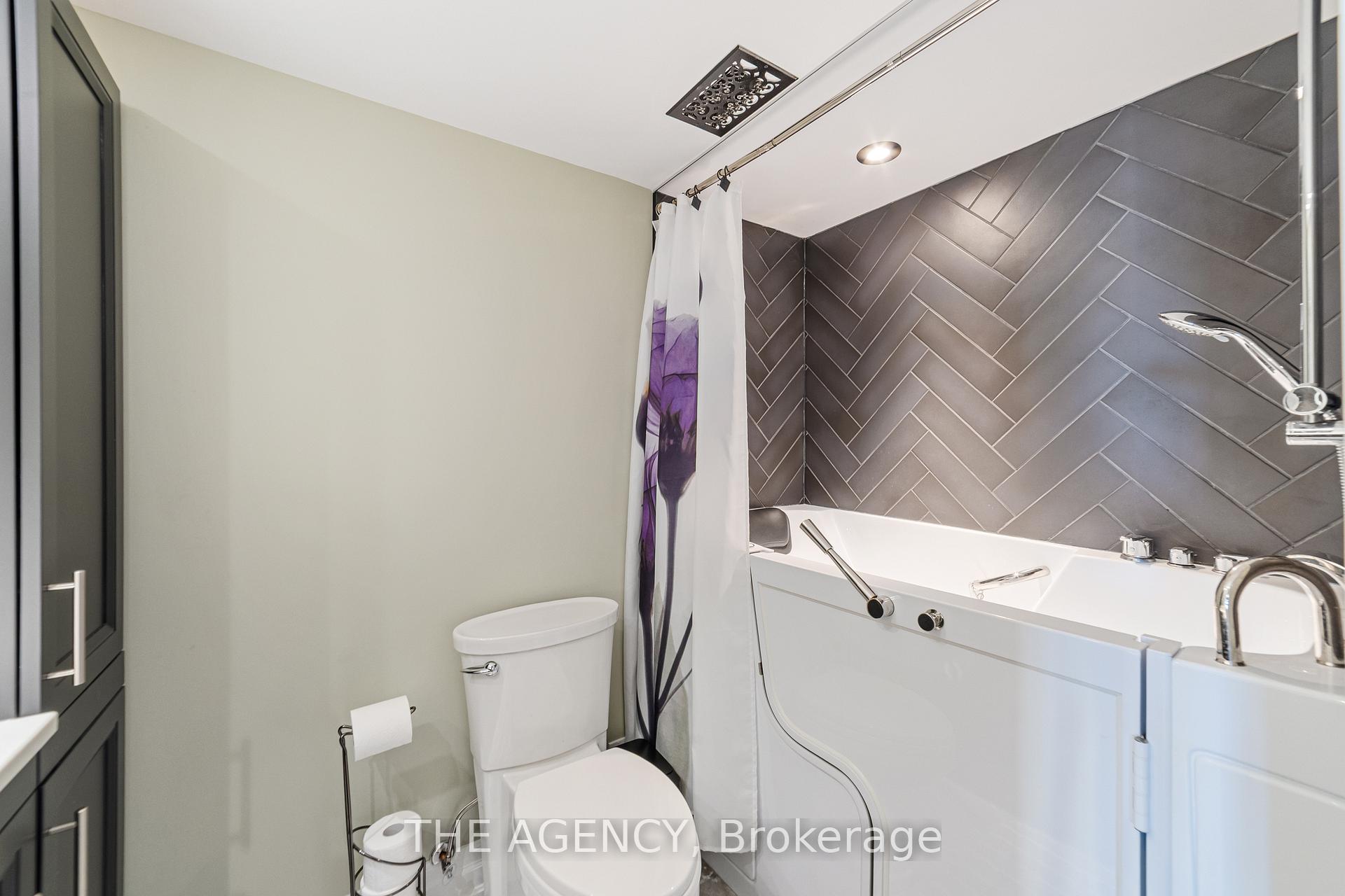 Photo 27 of Unit 1012, 500 Green Road, Hamilton, Lakeshore — HOMEH