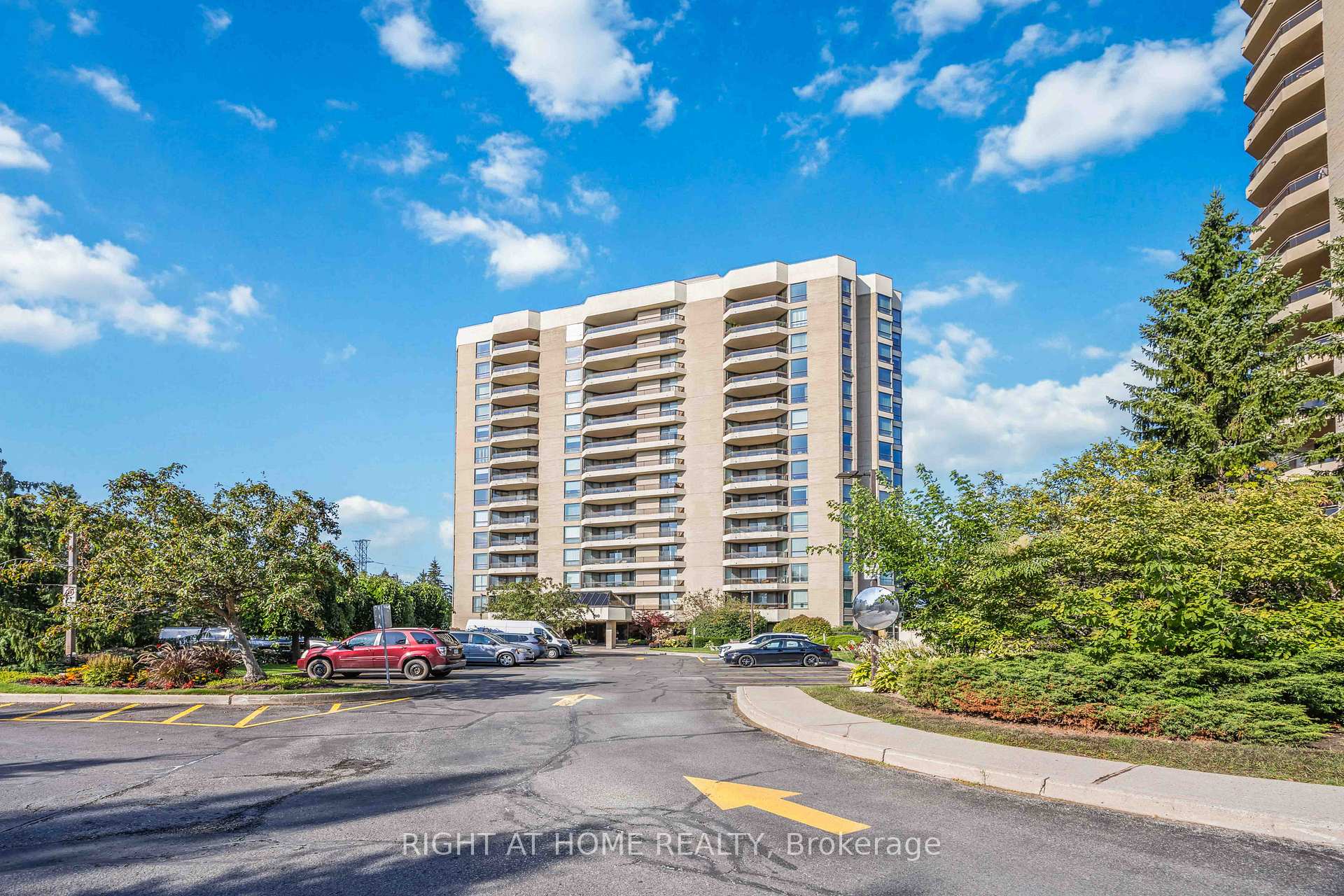Photo 1 of Unit 506, 700 Wilson Road N, Oshawa, Centennial — HOMEH