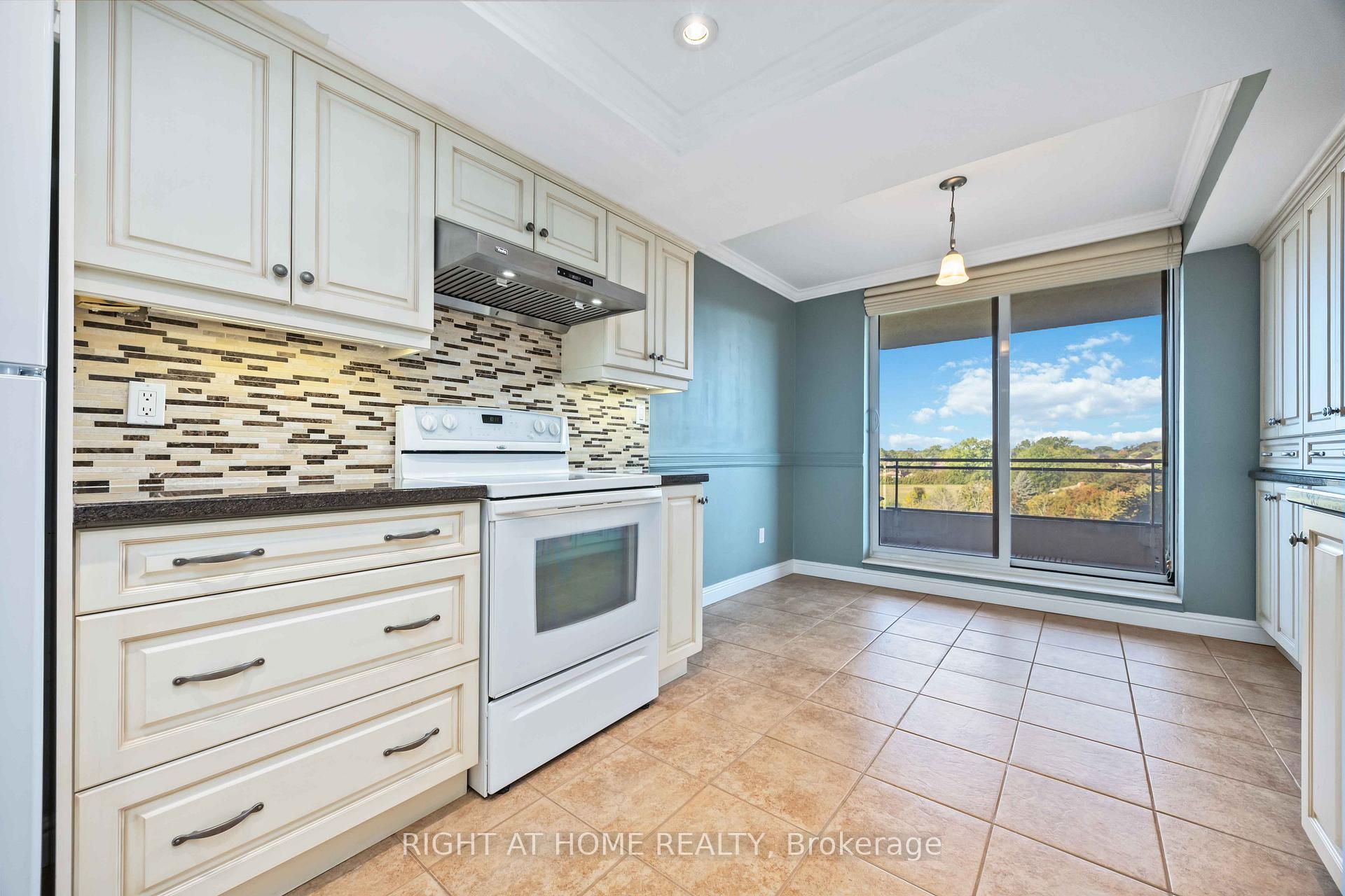 Photo 7 of Unit 506, 700 Wilson Road N, Oshawa, Centennial — HOMEH