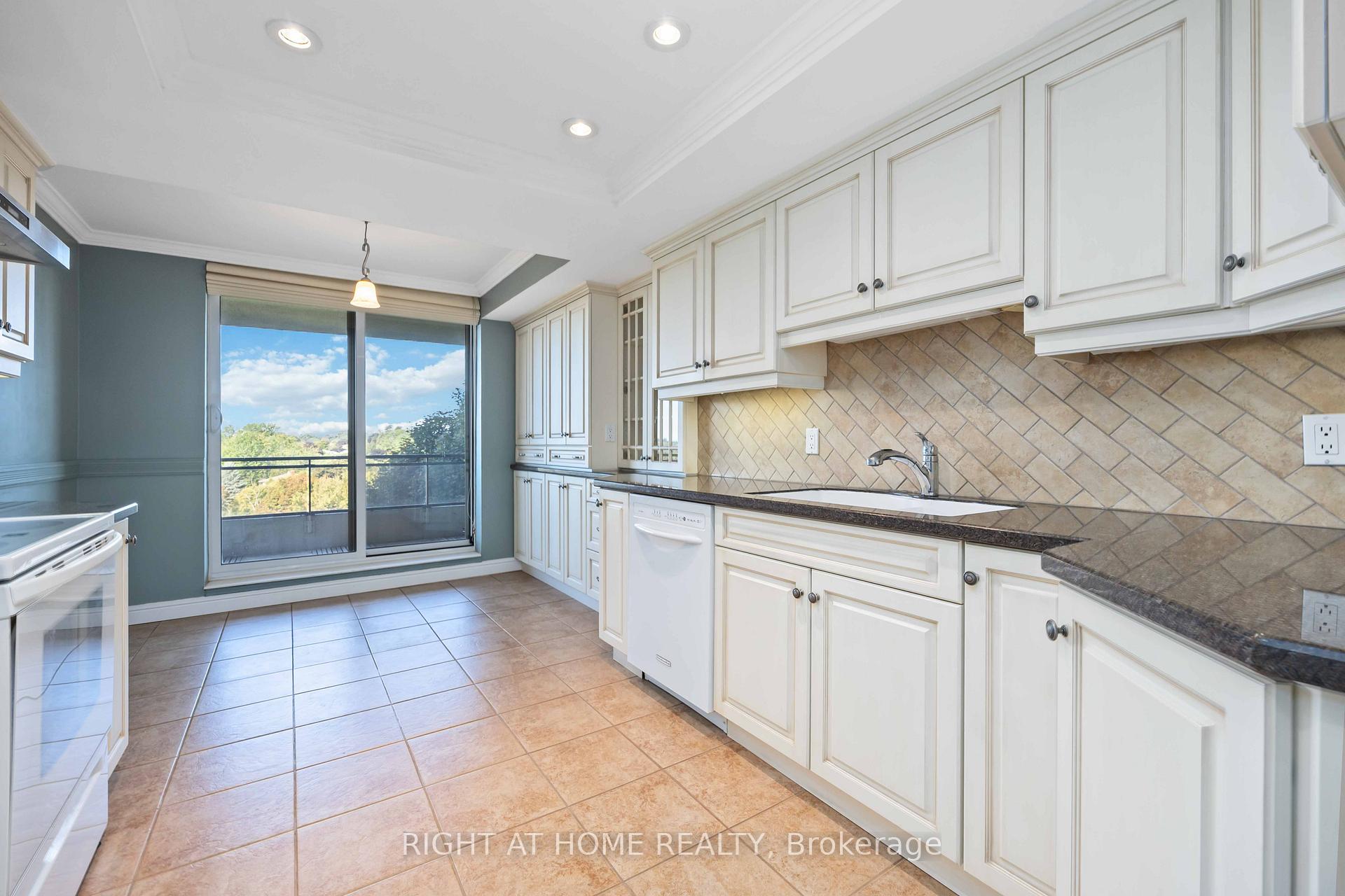 Photo 15 of Unit 506, 700 Wilson Road N, Oshawa, Centennial — HOMEH