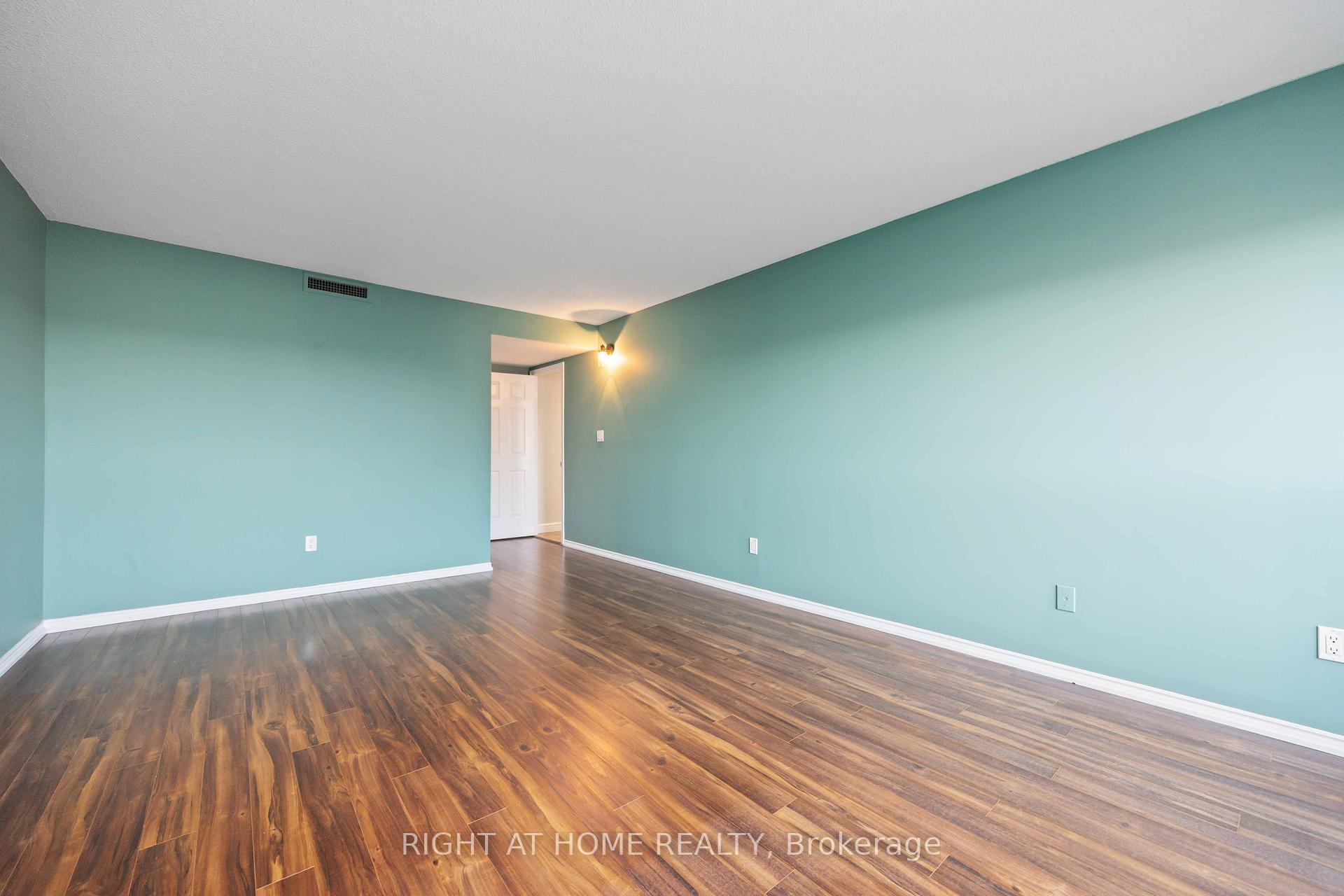 Photo 35 of Unit 506, 700 Wilson Road N, Oshawa, Centennial — HOMEH