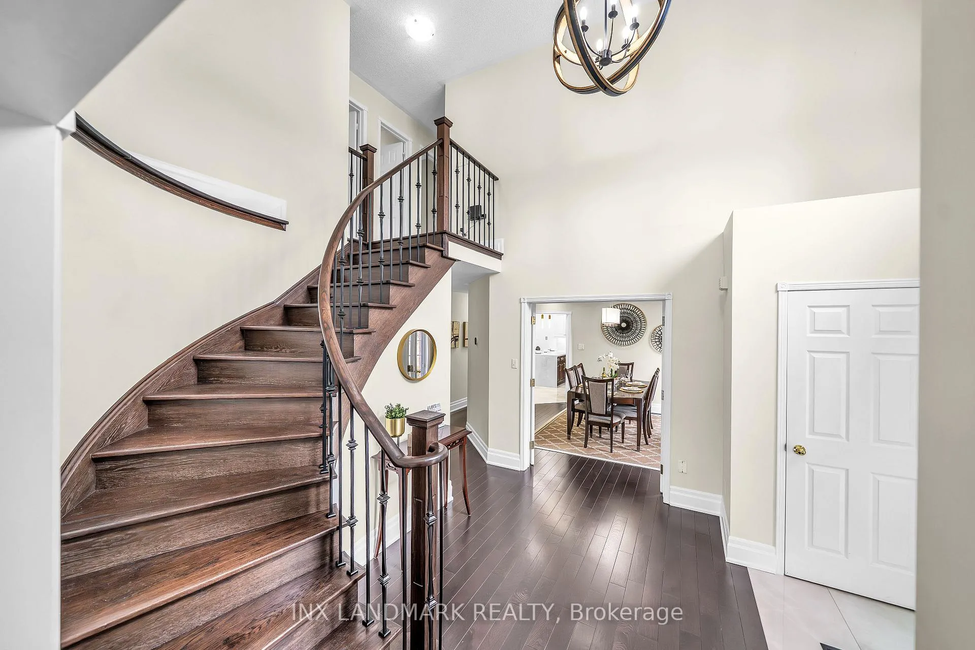 Photo 5 of 16 Bancroft Crescent, Whitby, Williamsburg — HOMEH