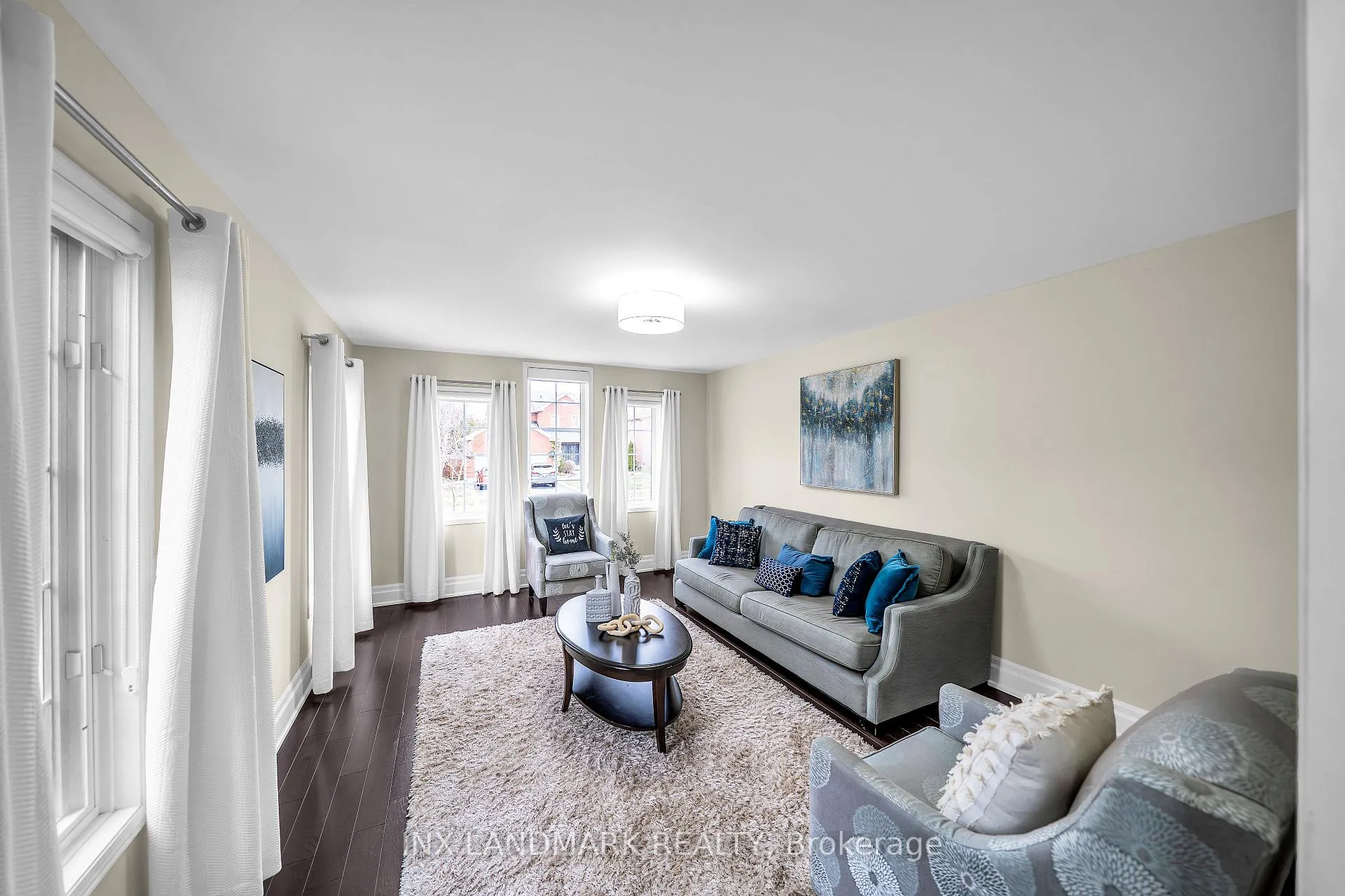 Photo 8 of 16 Bancroft Crescent, Whitby, Williamsburg — HOMEH