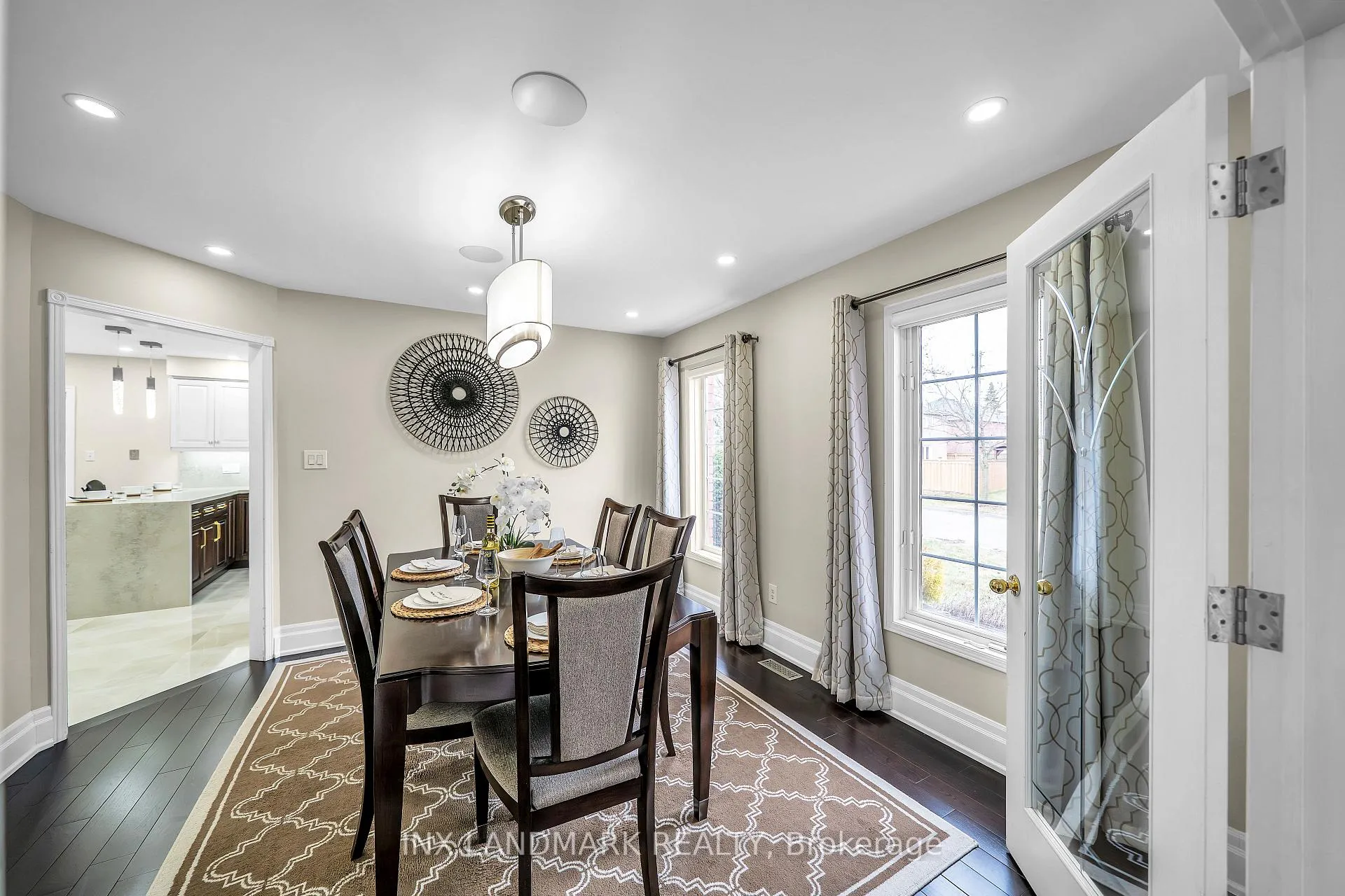Photo 9 of 16 Bancroft Crescent, Whitby, Williamsburg — HOMEH