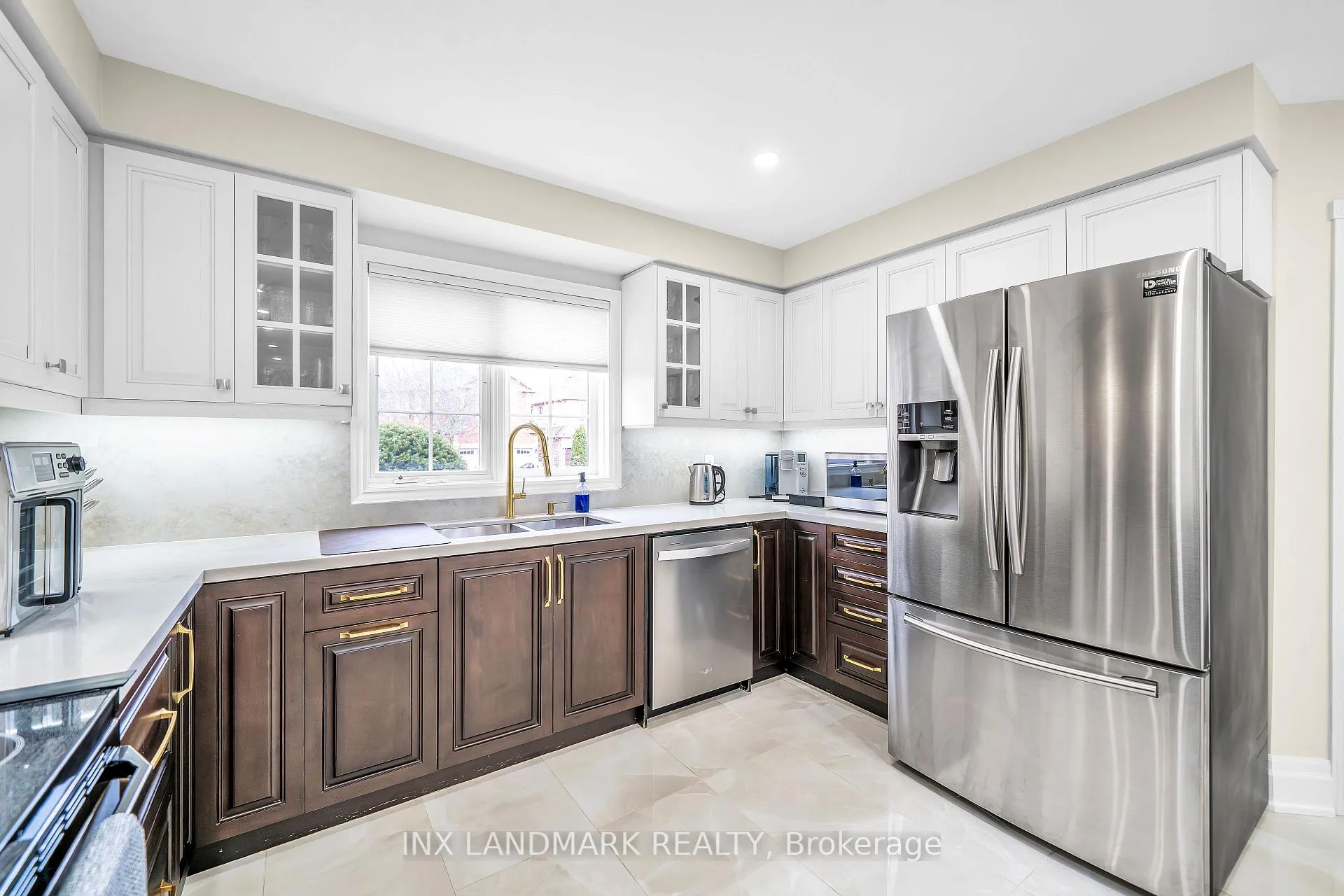 Photo 14 of 16 Bancroft Crescent, Whitby, Williamsburg — HOMEH