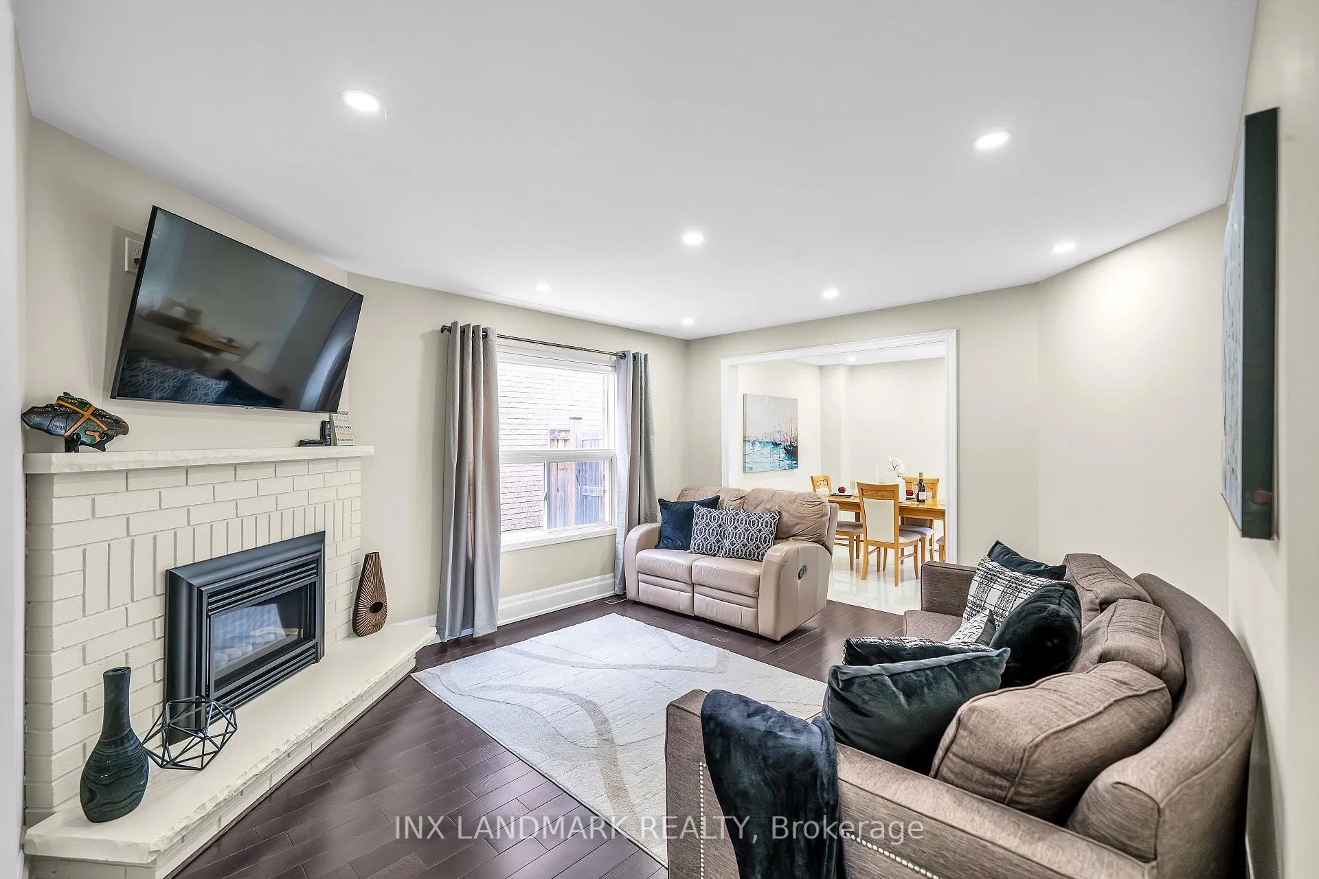 Photo 20 of 16 Bancroft Crescent, Whitby, Williamsburg — HOMEH
