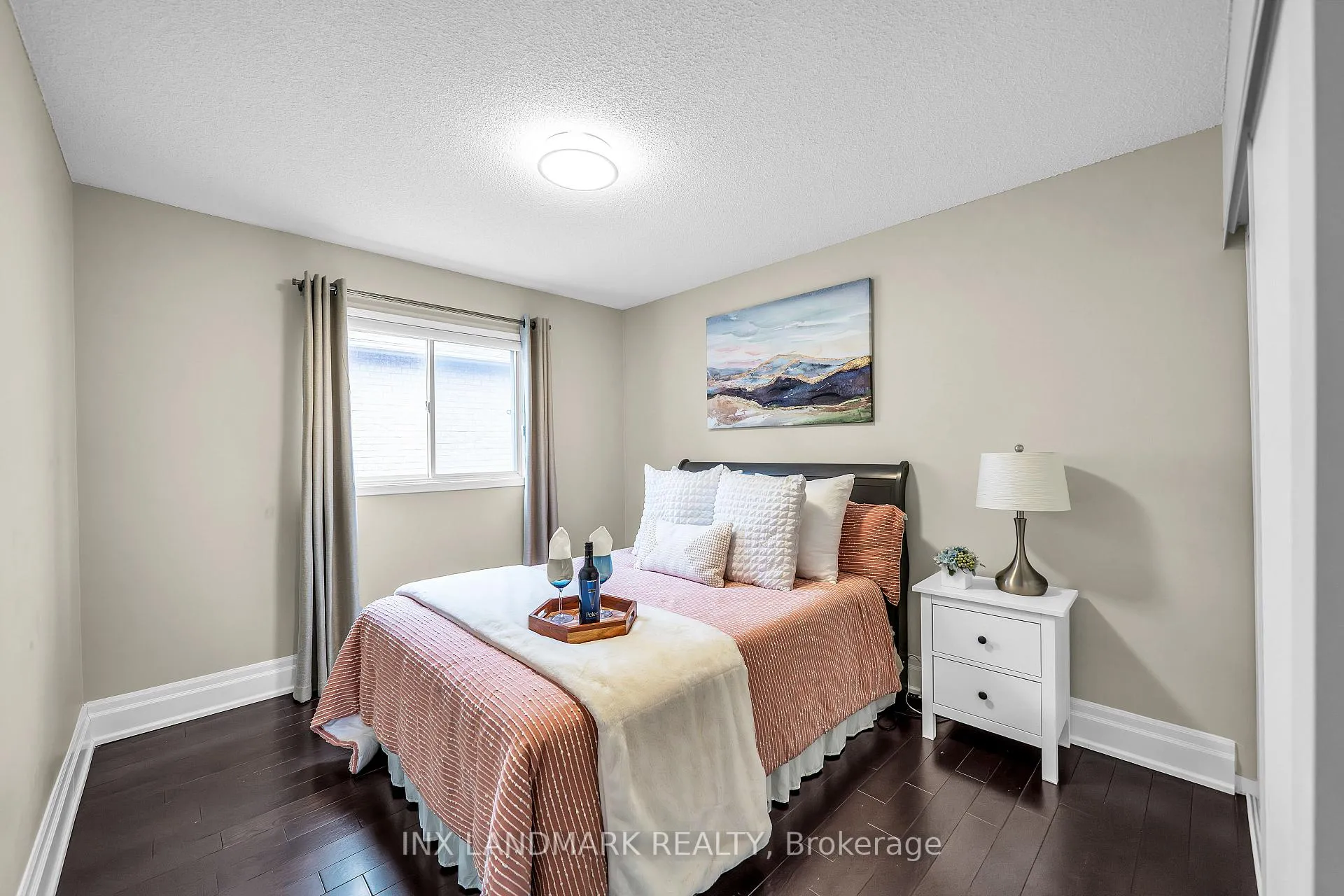 Photo 28 of 16 Bancroft Crescent, Whitby, Williamsburg — HOMEH