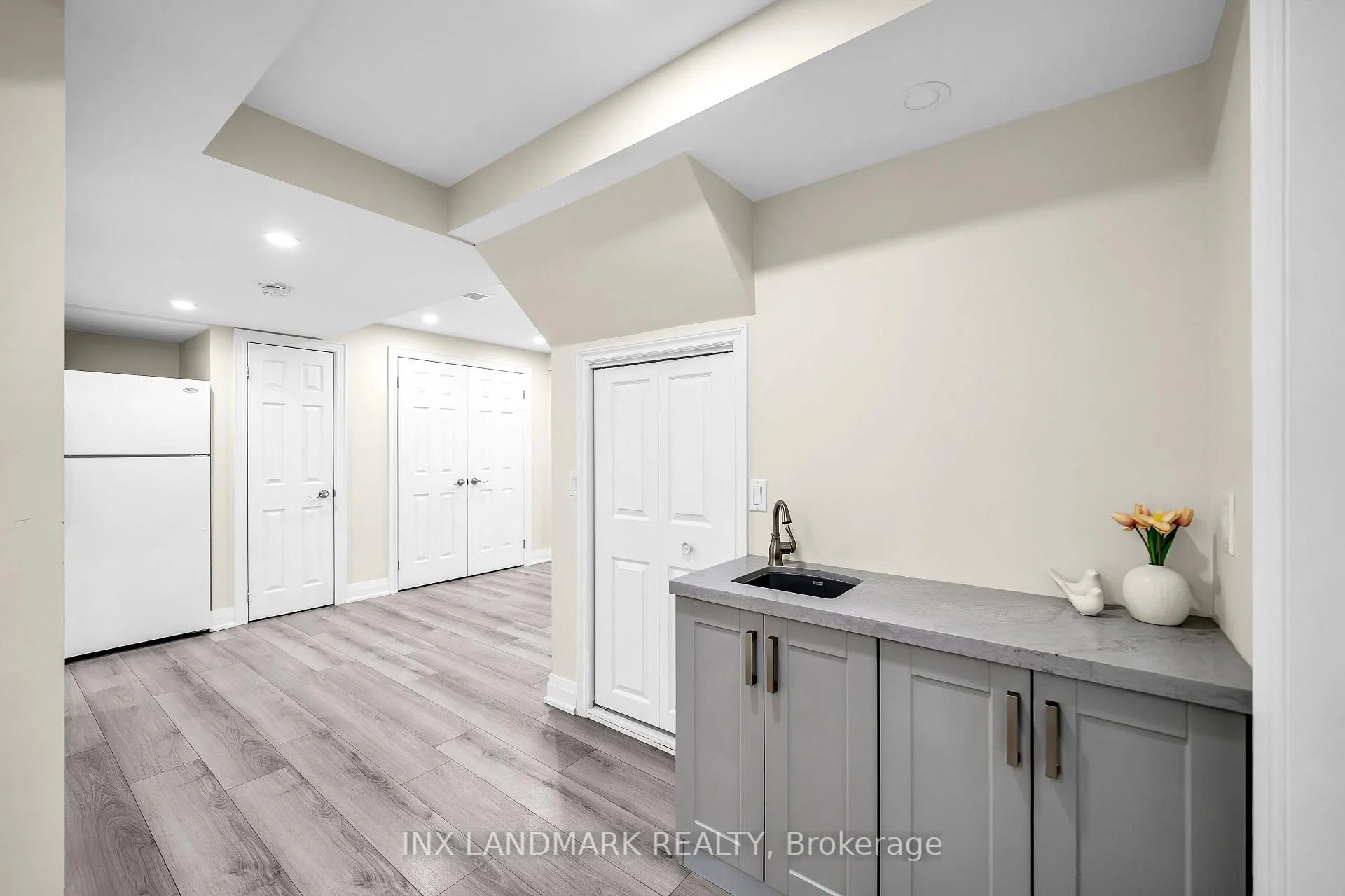 Photo 33 of 16 Bancroft Crescent, Whitby, Williamsburg — HOMEH