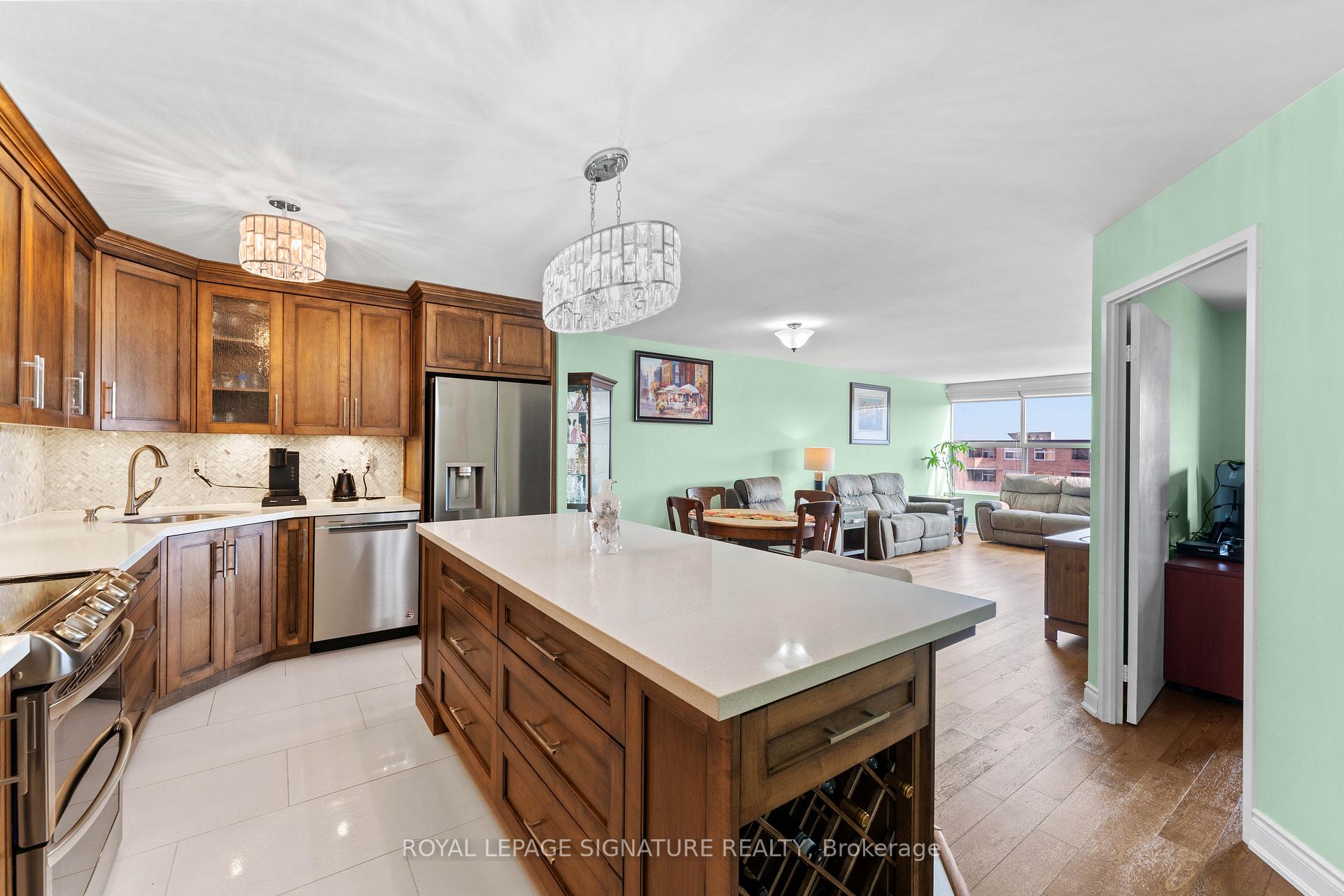 Photo 12 of Unit 1007, 250 Davis Drive, Newmarket, Central Newmarket — HOMEH