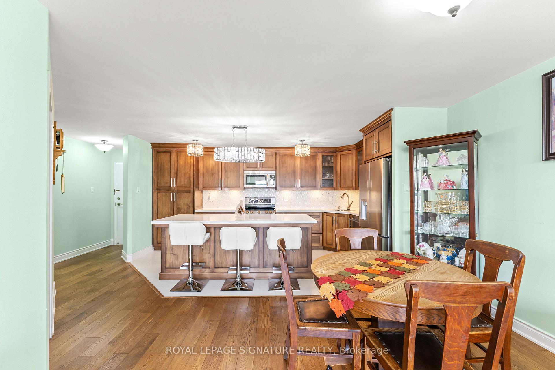 Photo 14 of Unit 1007, 250 Davis Drive, Newmarket, Central Newmarket — HOMEH