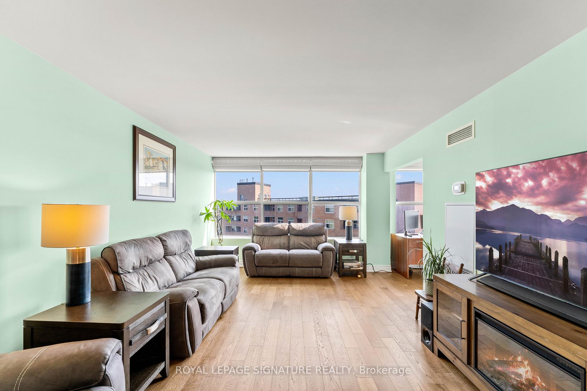Photo 17 of Unit 1007, 250 Davis Drive, Newmarket, Central Newmarket — HOMEH